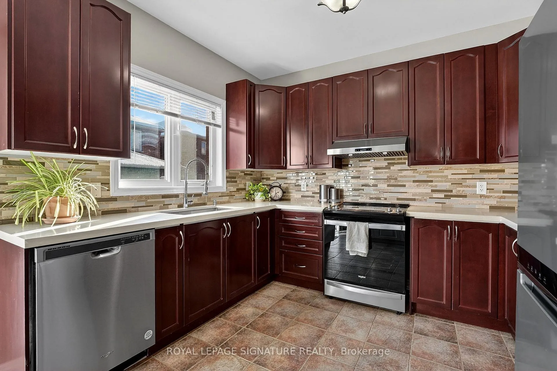 Photo 16 of 23 Openbay Gardens, Brampton, Sandringham-Wellington — HOMEH