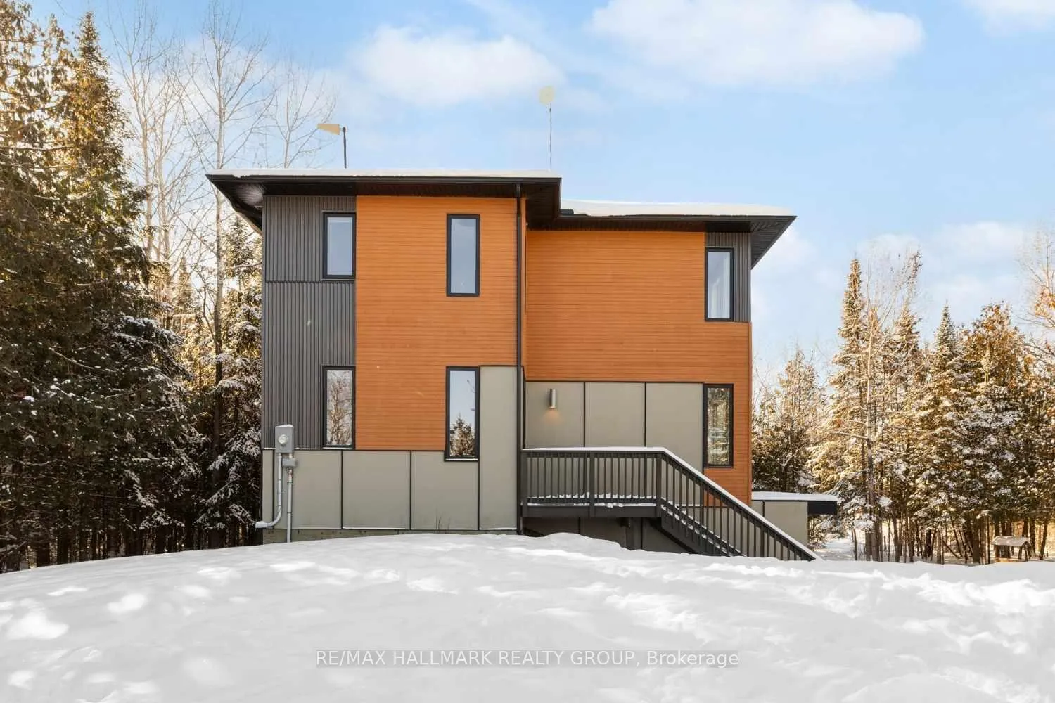 Photo 2 of 3311 Barlow Crescent, Ottawa, Dunrobin Shores — HOMEH