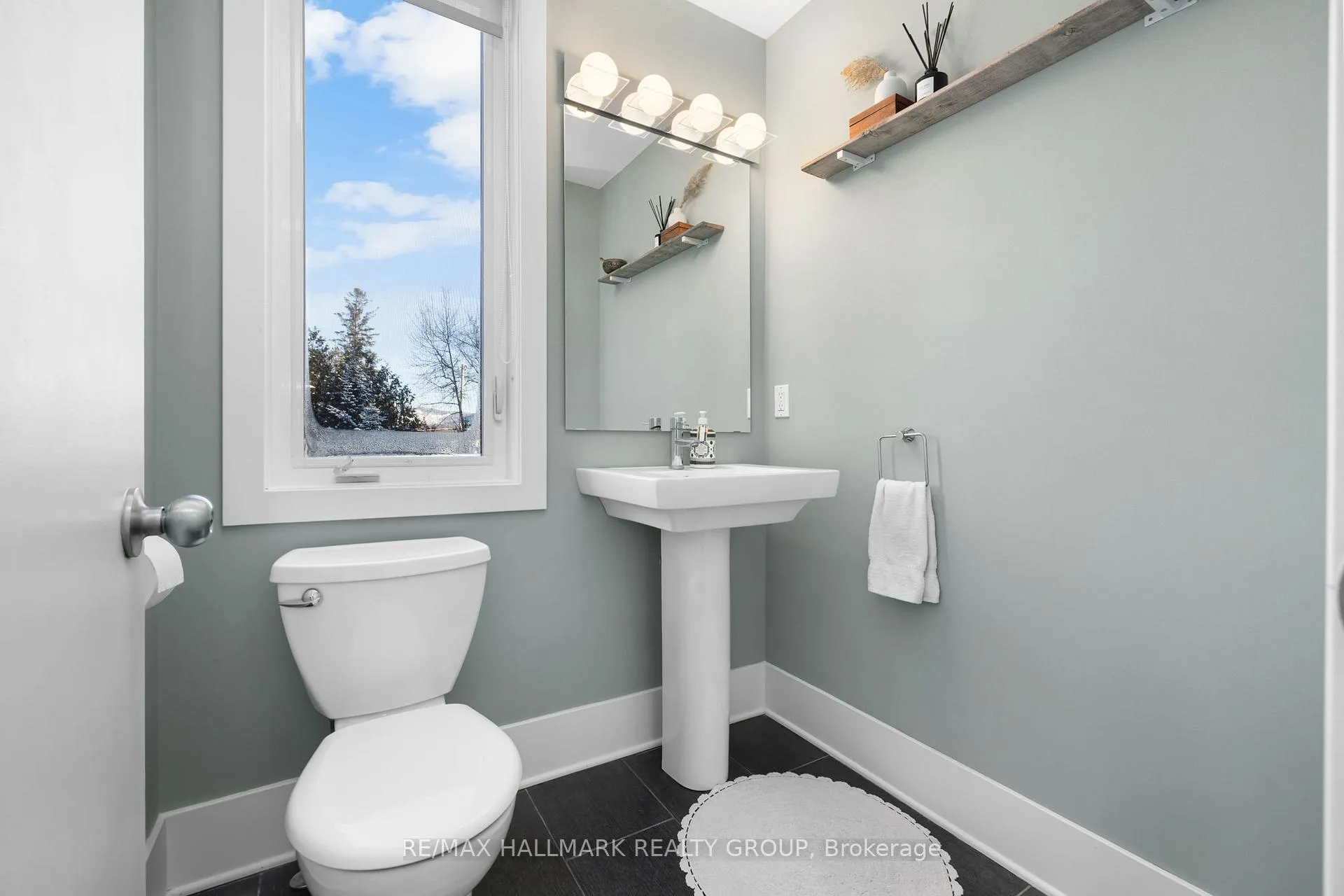 Photo 5 of 3311 Barlow Crescent, Ottawa, Dunrobin Shores — HOMEH