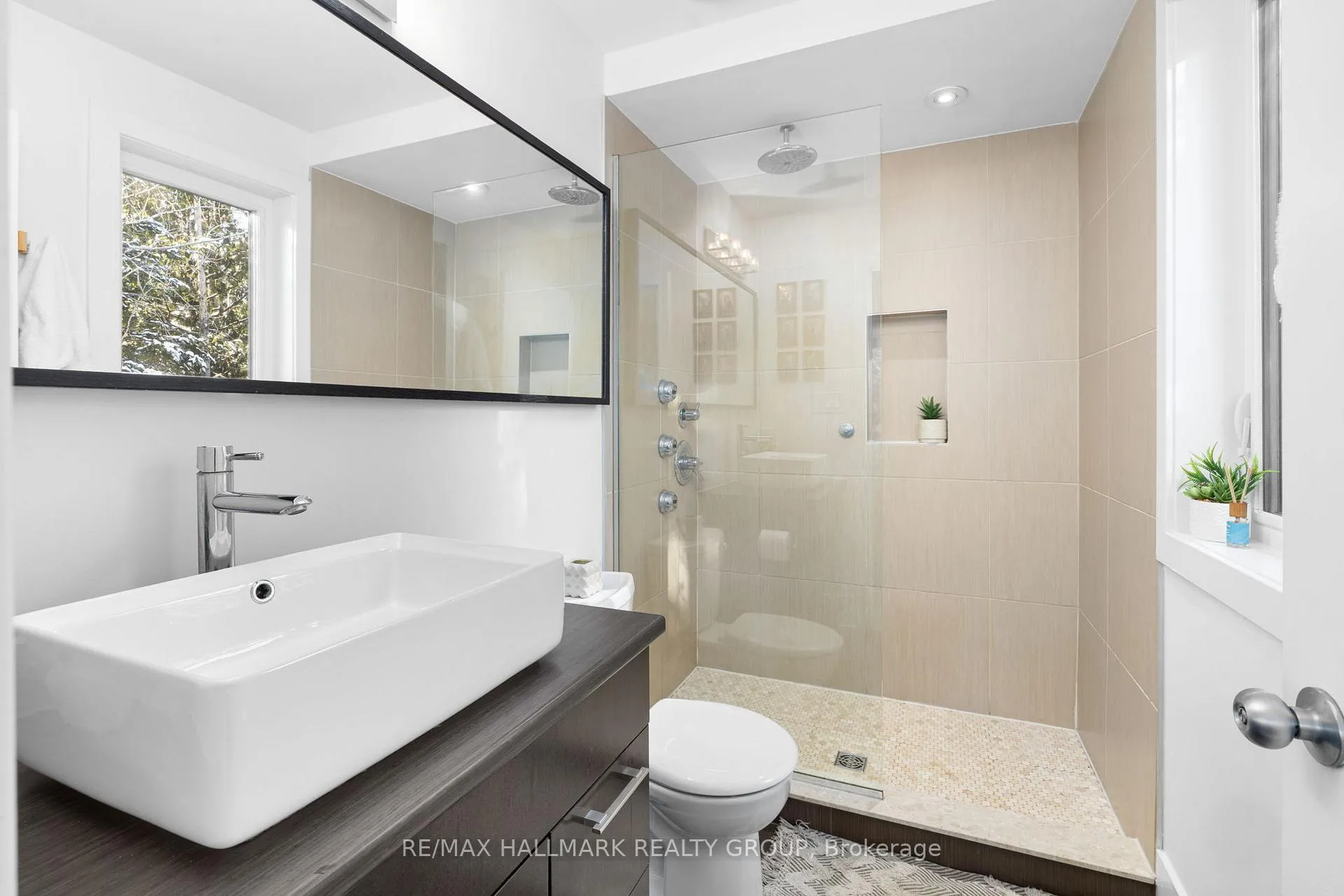Photo 15 of 3311 Barlow Crescent, Ottawa, Dunrobin Shores — HOMEH
