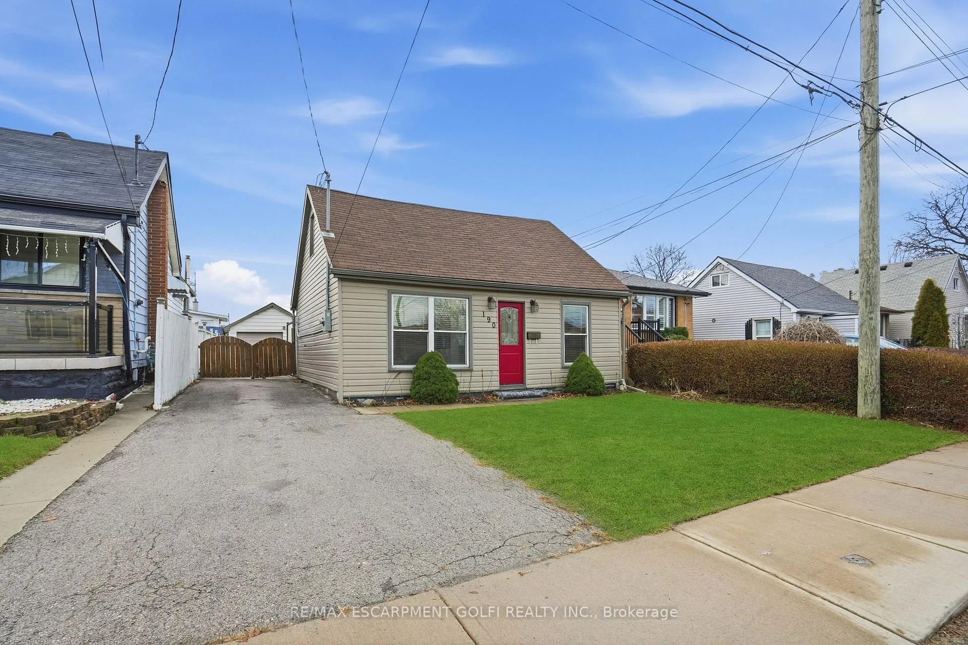 Front of 190 Mead Avenue