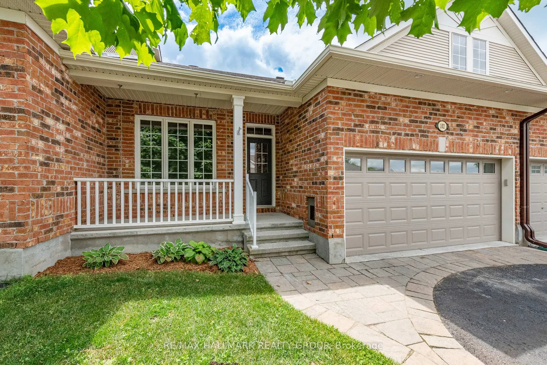 Photo 3 of 102 Kelso Private, Ottawa, Barrhaven - Stonebridge — HOMEH