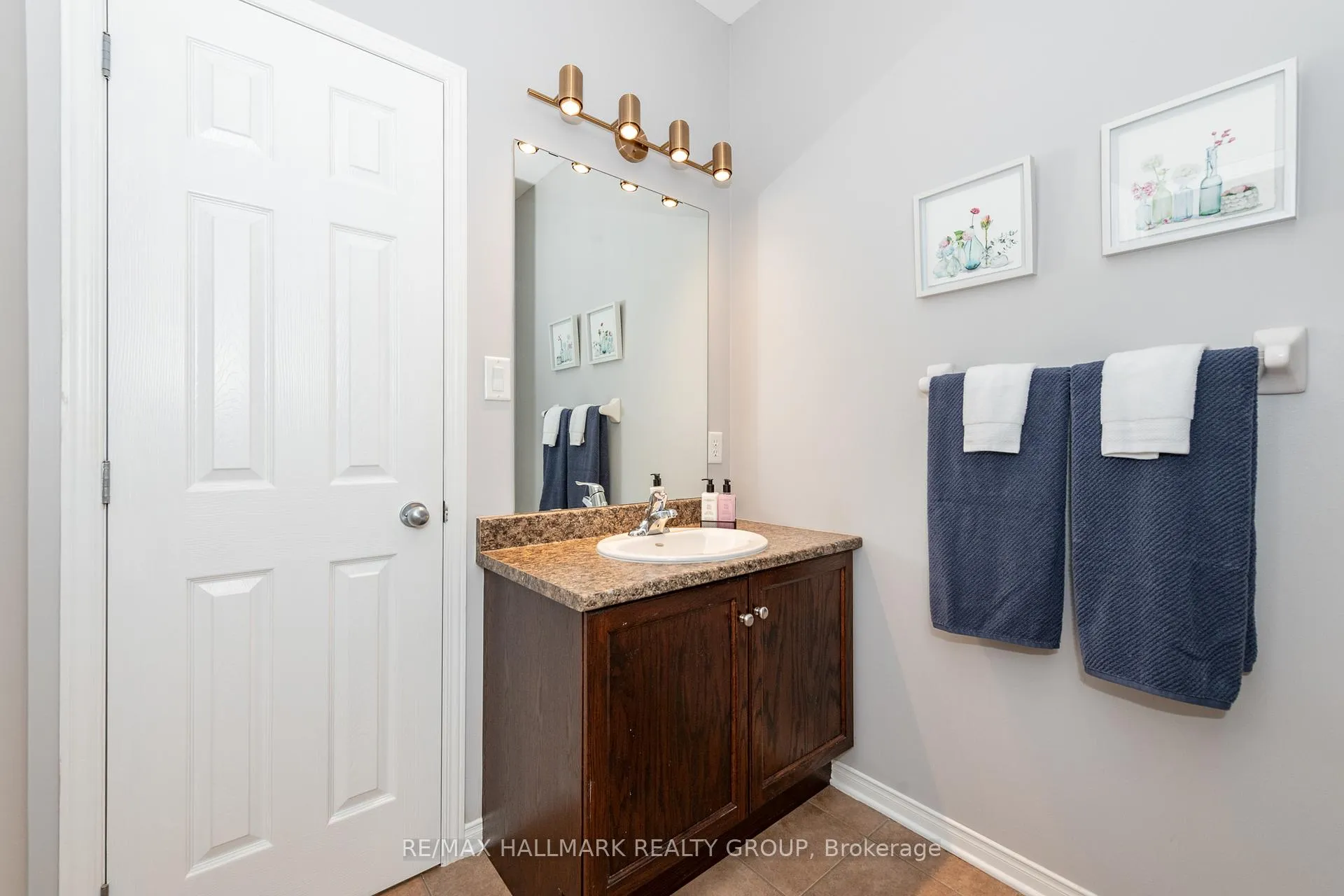 Photo 9 of 102 Kelso Private, Ottawa, Barrhaven - Stonebridge — HOMEH