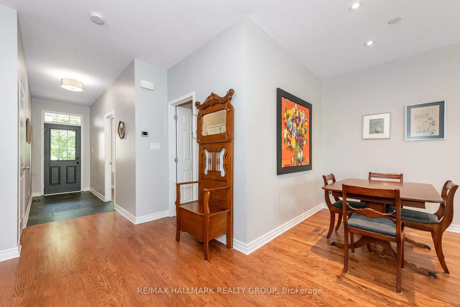 Photo 14 of 102 Kelso Private, Ottawa, Barrhaven - Stonebridge — HOMEH