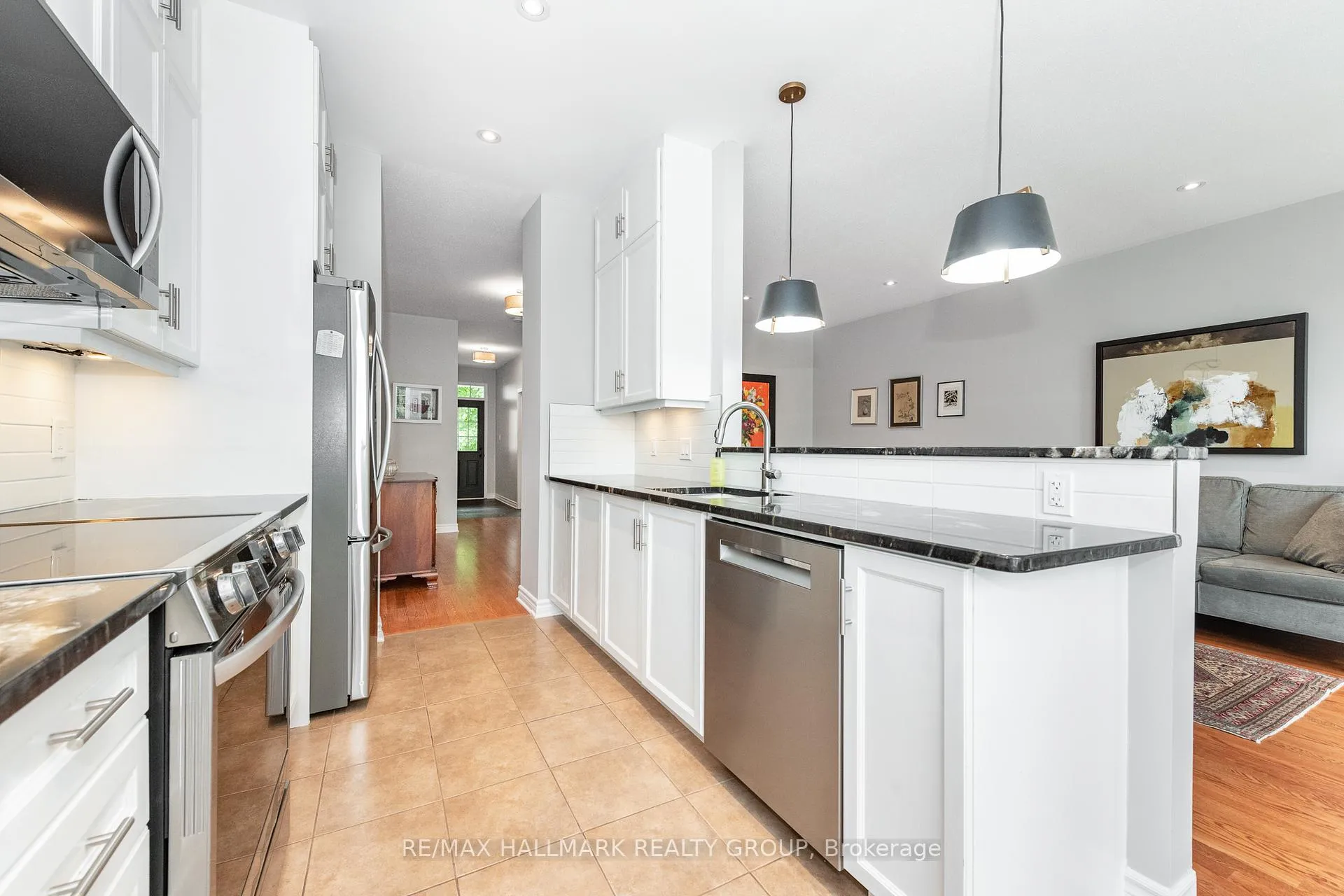 Photo 25 of 102 Kelso Private, Ottawa, Barrhaven - Stonebridge — HOMEH