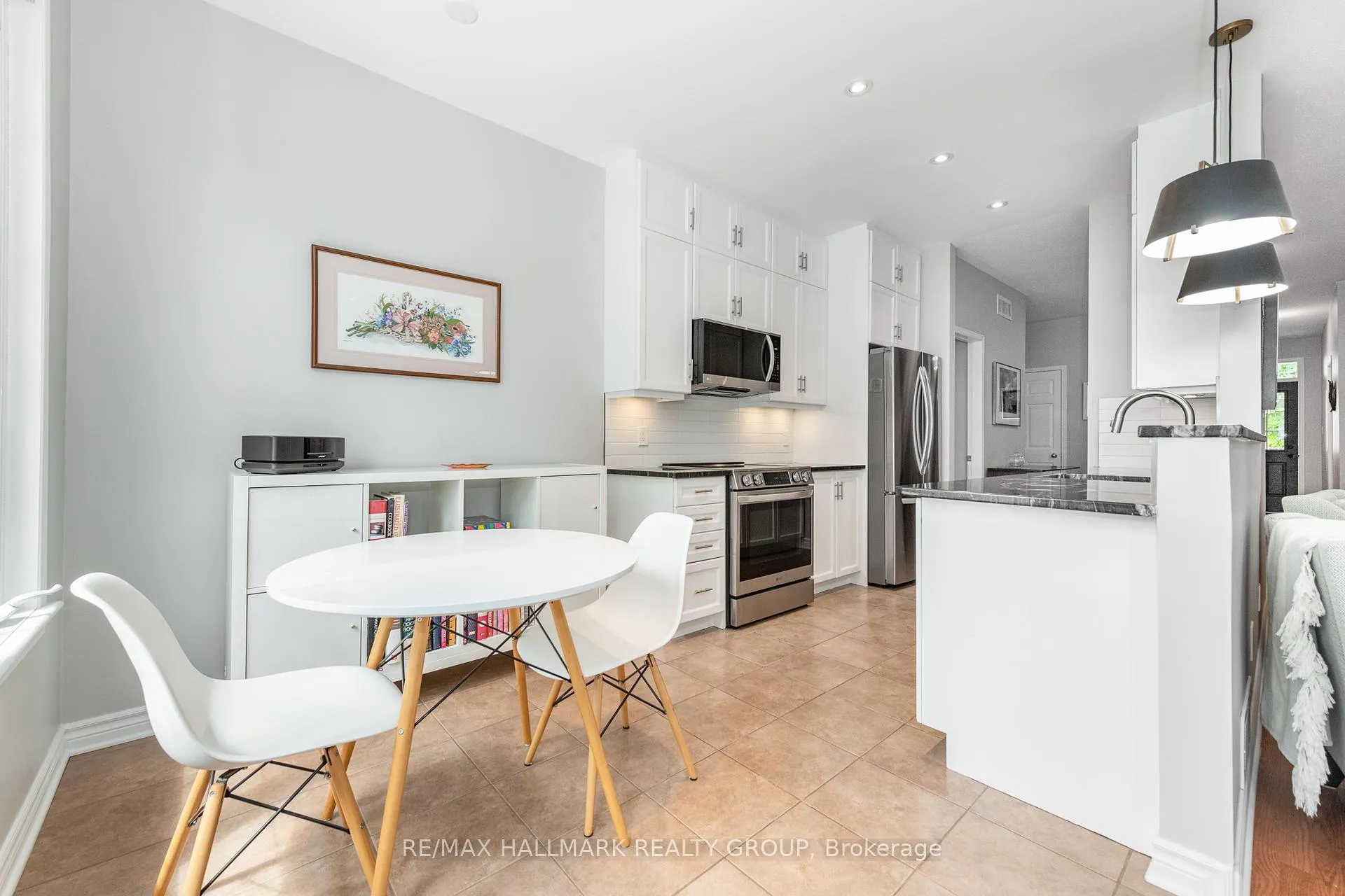 Photo 26 of 102 Kelso Private, Ottawa, Barrhaven - Stonebridge — HOMEH