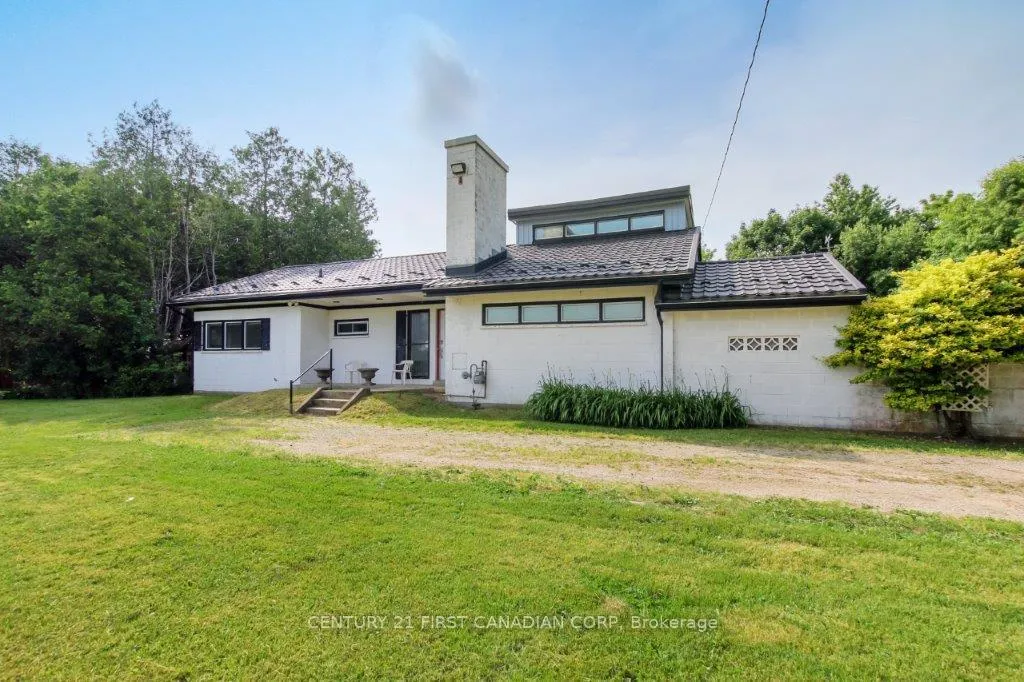 Photo 4 of 14619 Medway Road, Middlesex Centre, Arva — HOMEH
