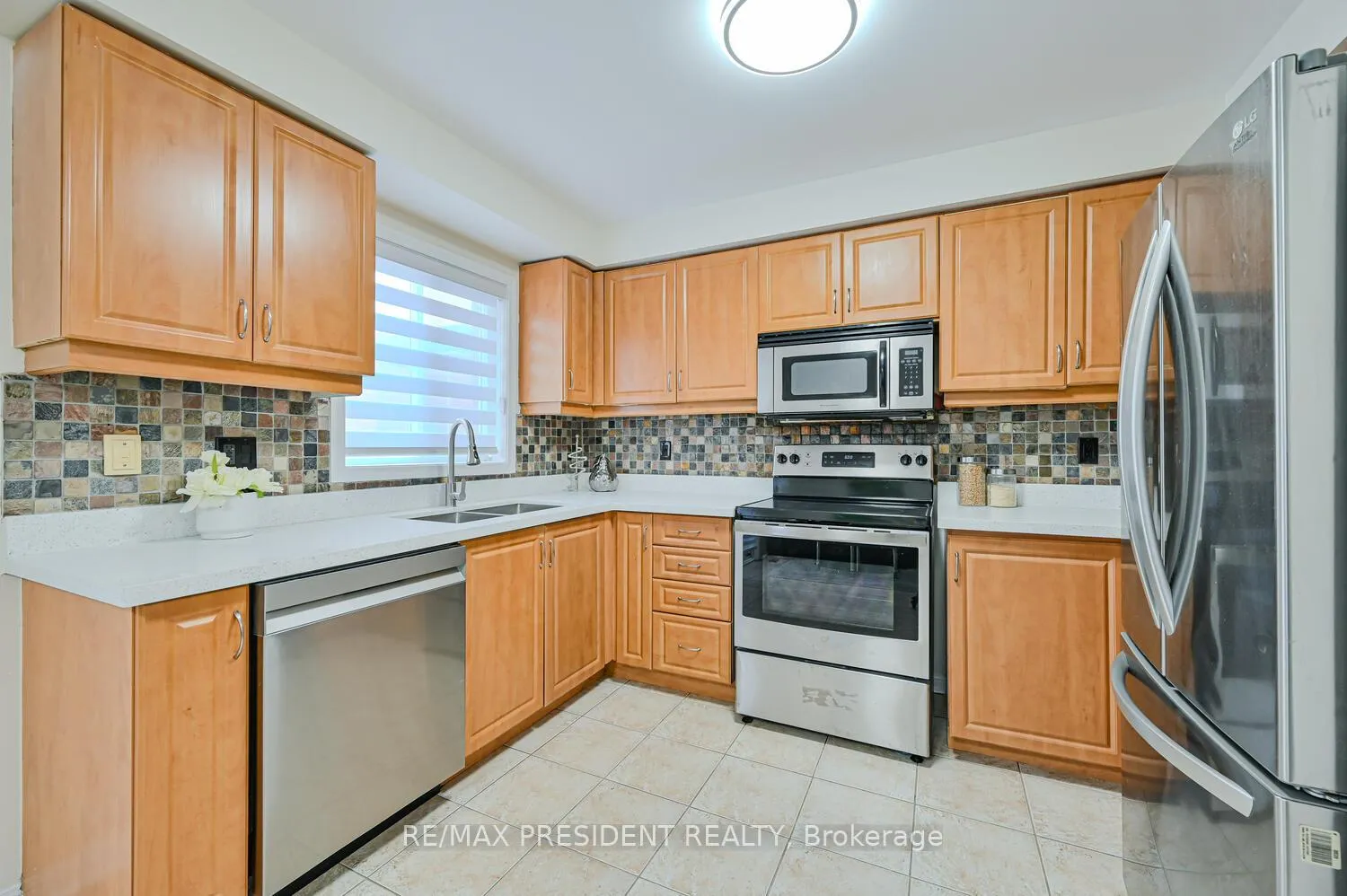 Photo 14 of 113 Tianalee Crescent, Brampton, Fletcher's Meadow — HOMEH