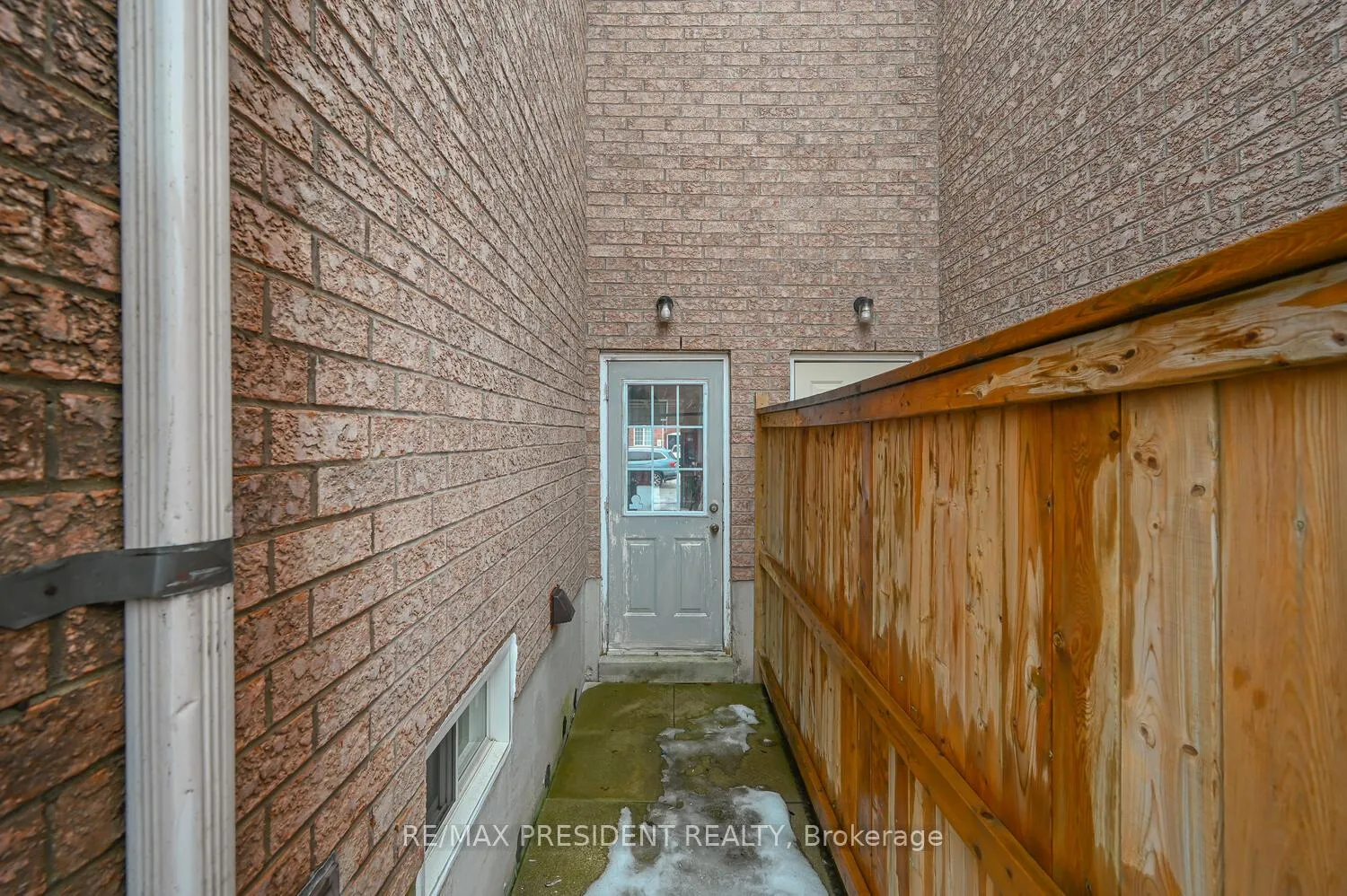 Photo 45 of 113 Tianalee Crescent, Brampton, Fletcher's Meadow — HOMEH