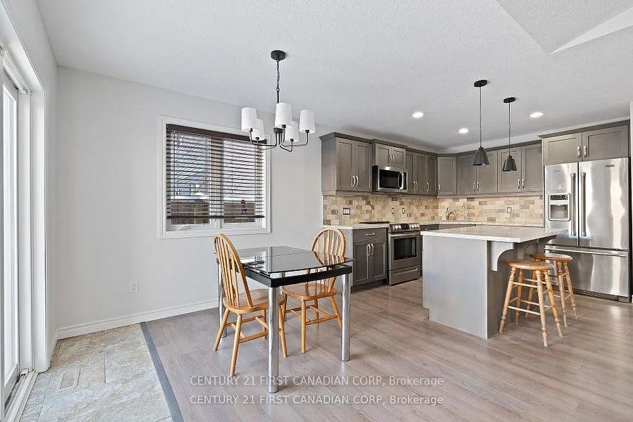 Photo 18 of 46 Westlake Drive, St. Thomas — HOMEH
