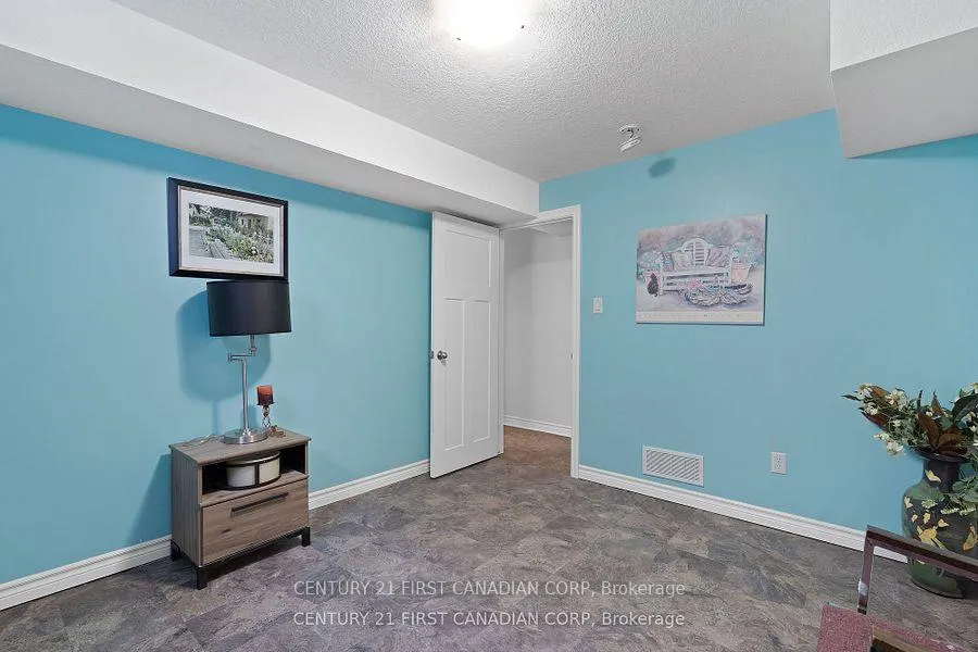 Photo 36 of 46 Westlake Drive, St. Thomas — HOMEH