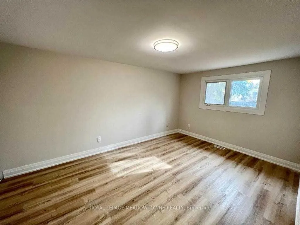 Photo 10 of 96 Janice Drive, Barrie, Sunnidale — HOMEH