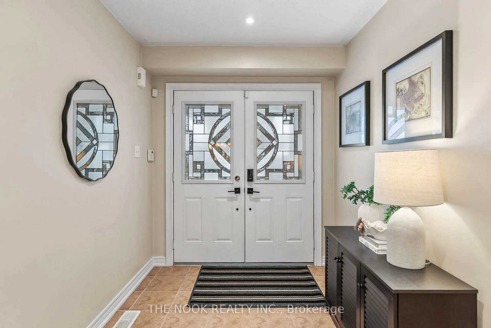 Photo 5 of 1624 Docking Court, Oshawa, Taunton — HOMEH
