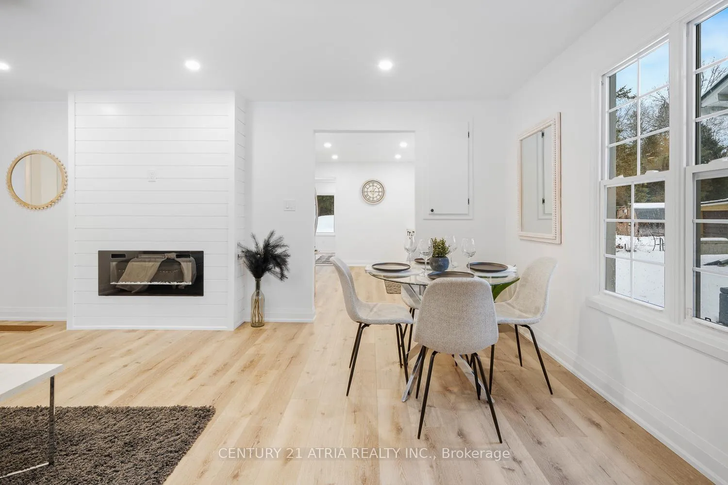 Photo 4 of 1555 Gill Road, Springwater, Midhurst — HOMEH