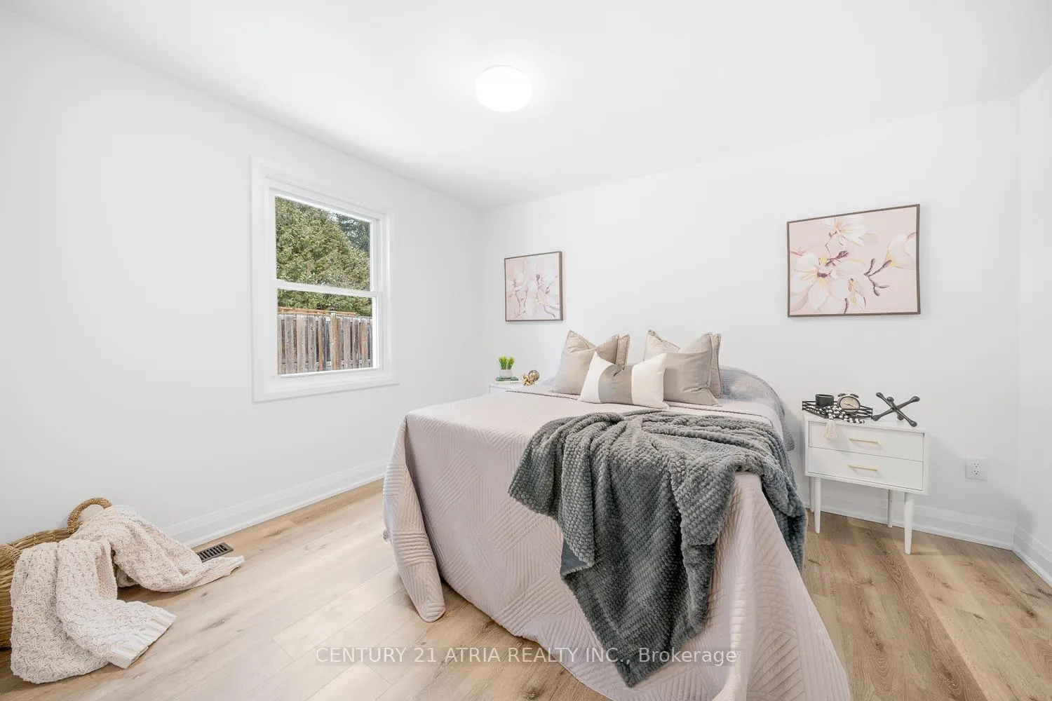 Photo 11 of 1555 Gill Road, Springwater, Midhurst — HOMEH