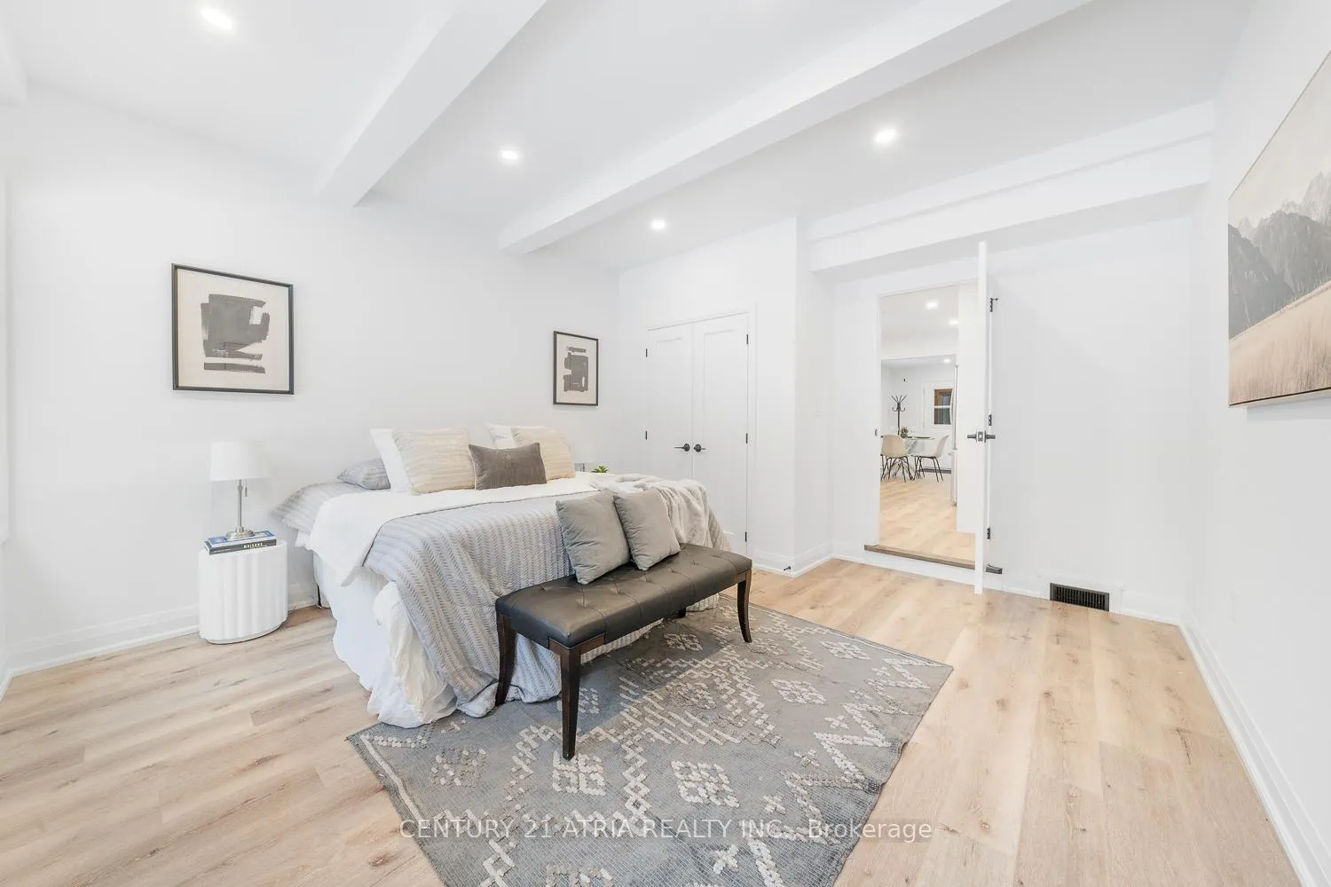 Photo 18 of 1555 Gill Road, Springwater, Midhurst — HOMEH
