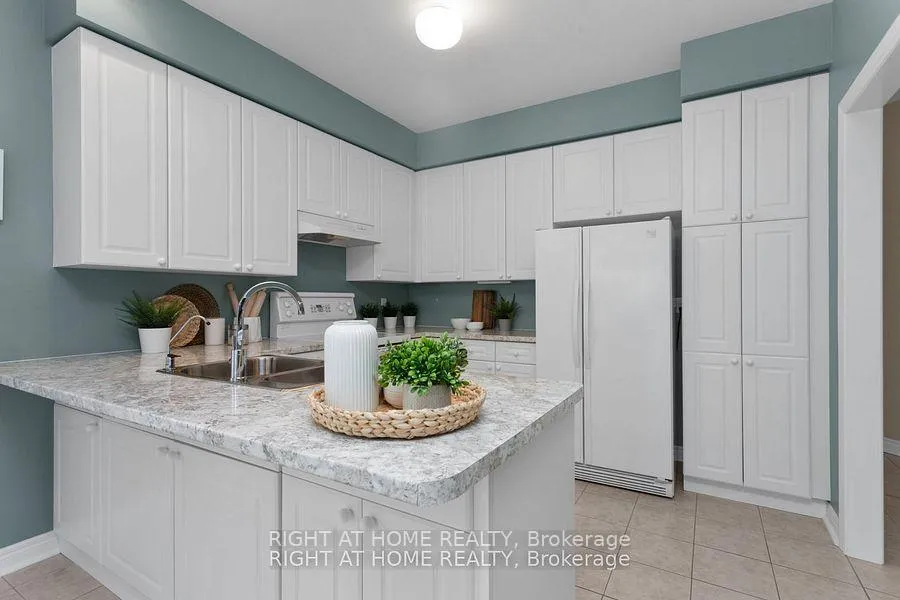 Photo 8 of 307 Waterbury Crescent, Scugog, Port Perry — HOMEH