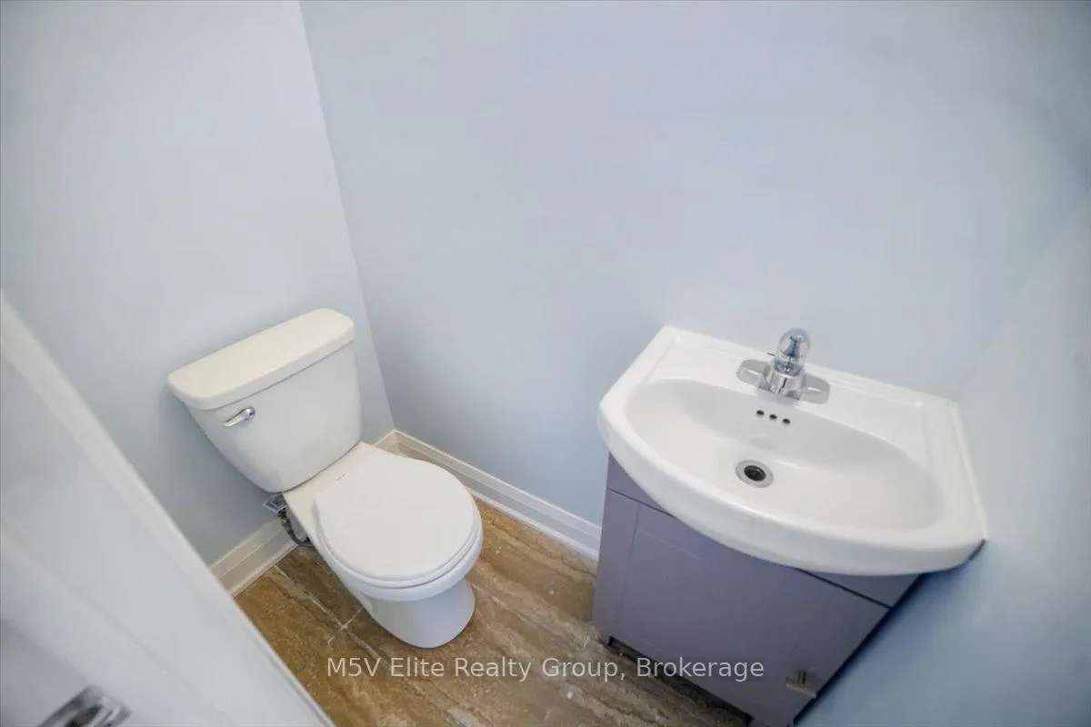Photo 7 of 134 Breckenridge Drive, Kitchener — HOMEH