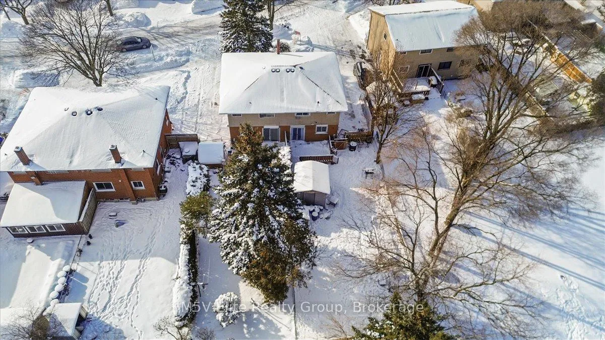 Photo 13 of 134 Breckenridge Drive, Kitchener — HOMEH