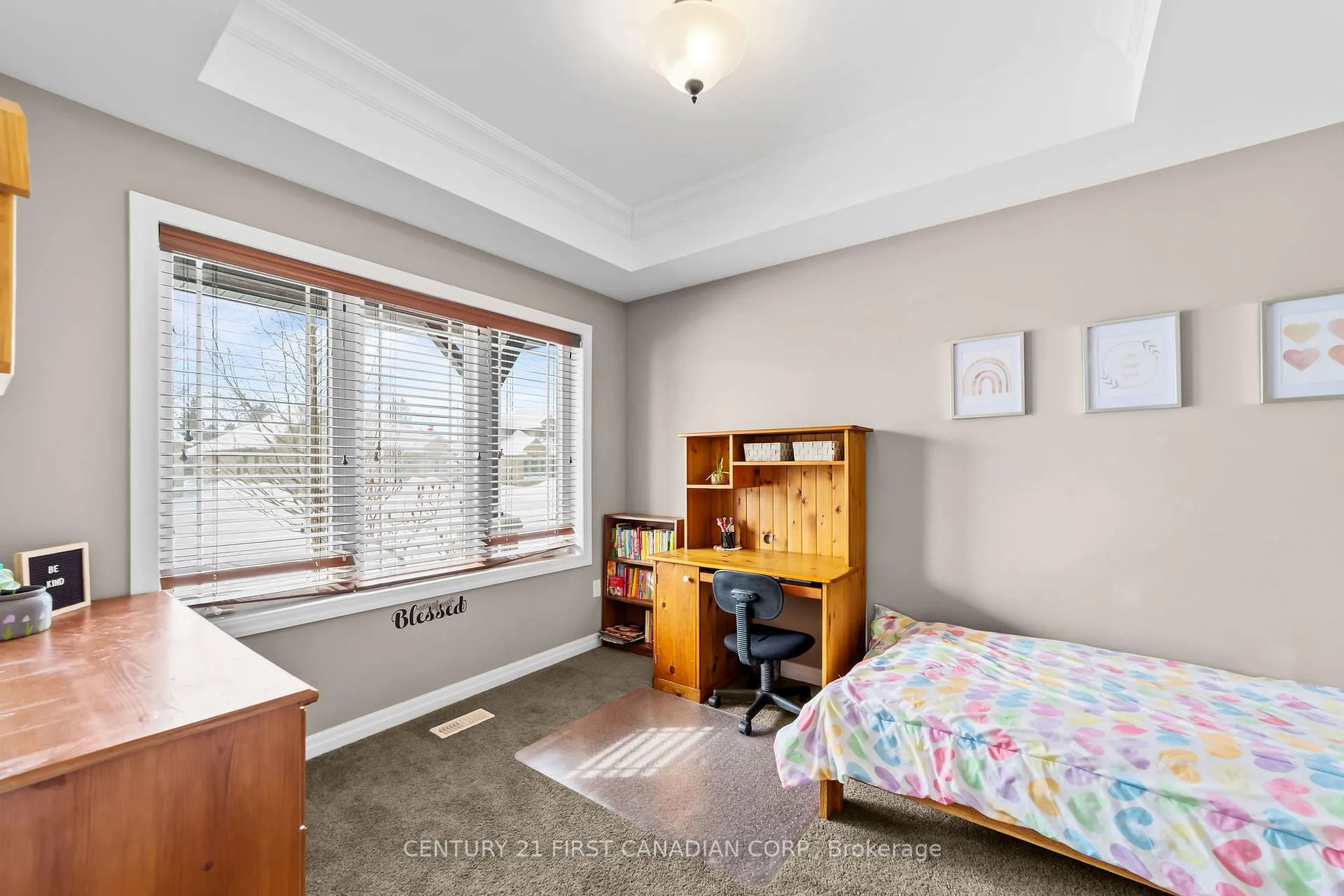 Photo 5 of 272 Walnut Street, Lucan Biddulph, Lucan — HOMEH
