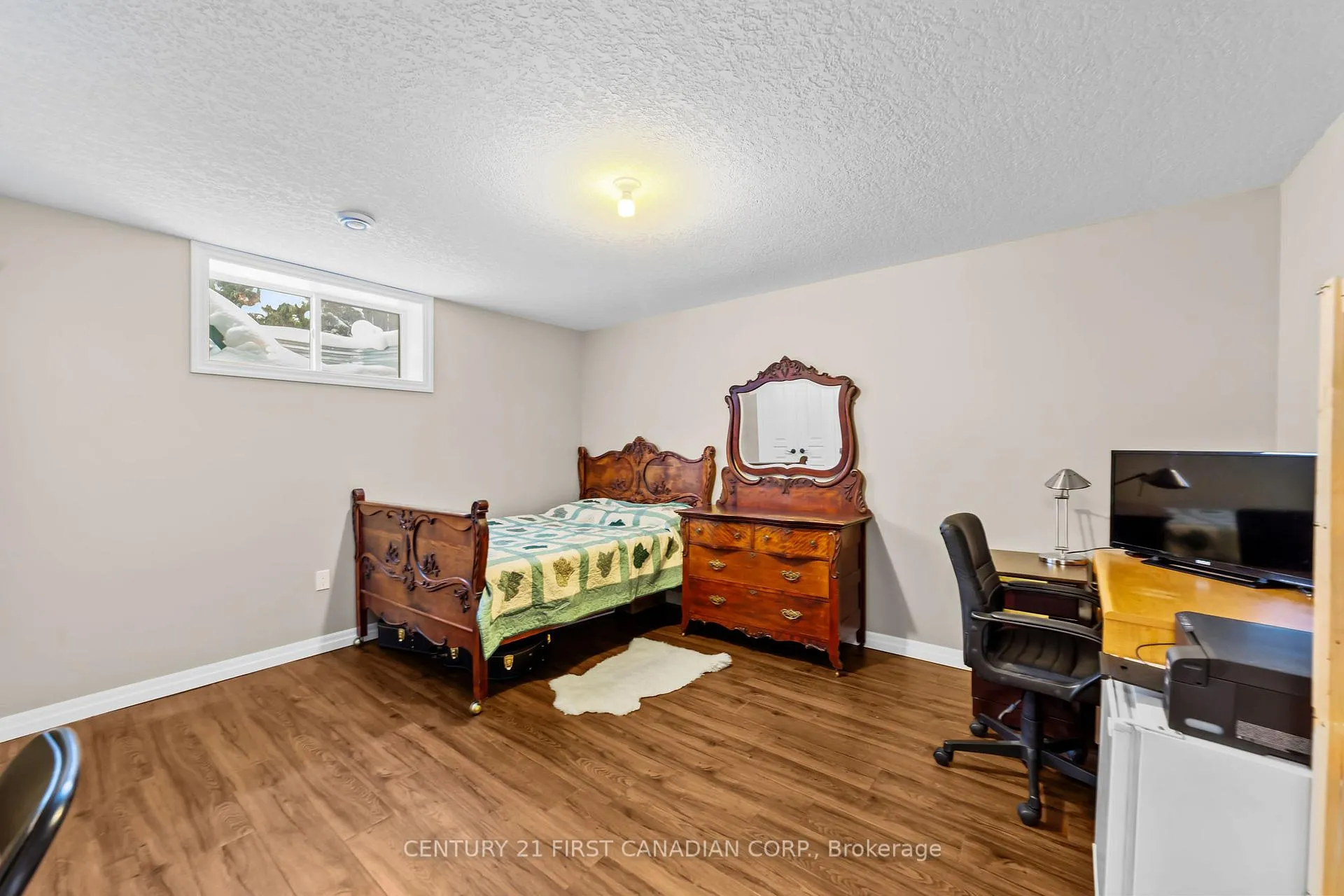 Photo 25 of 272 Walnut Street, Lucan Biddulph, Lucan — HOMEH
