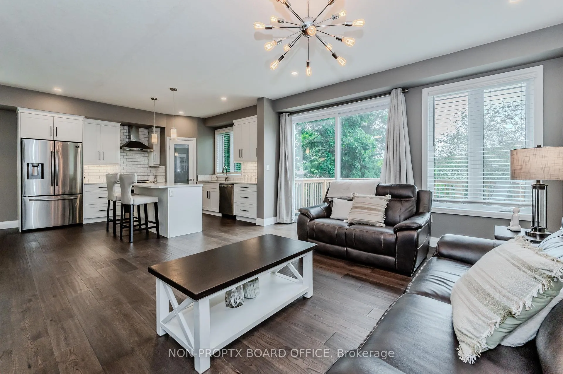 Photo 8 of 24 Erbsville Court, Waterloo — HOMEH