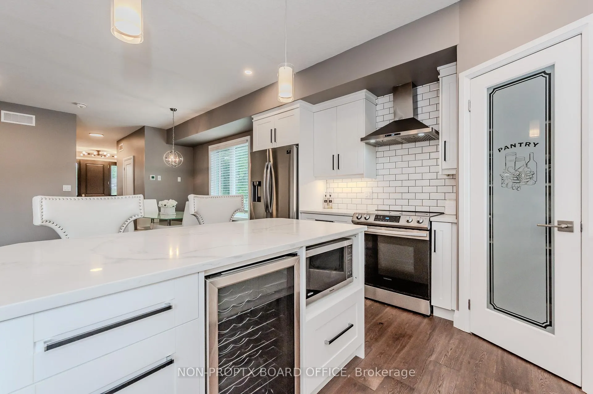 Photo 14 of 24 Erbsville Court, Waterloo — HOMEH