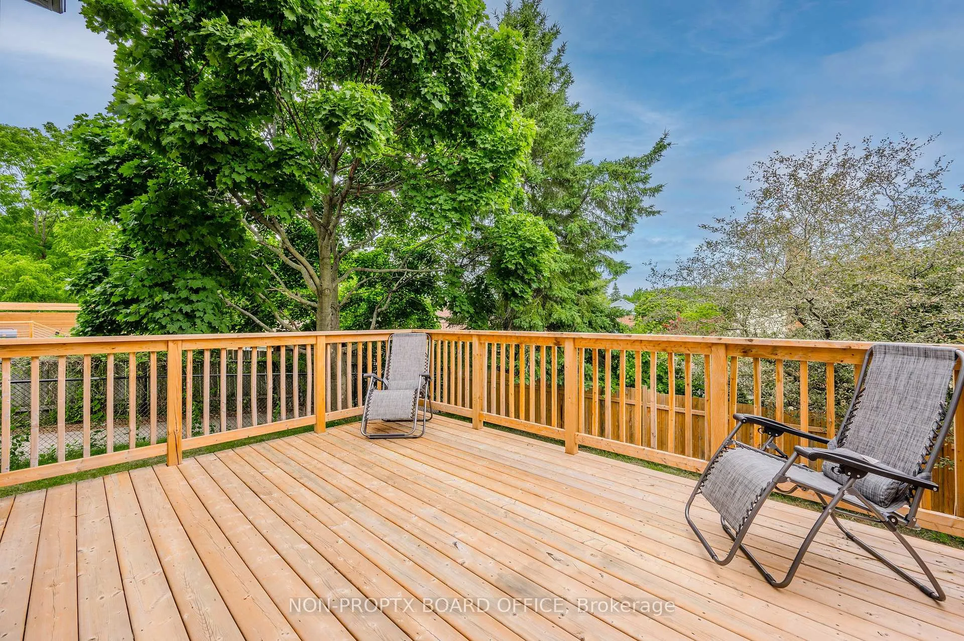 Photo 34 of 24 Erbsville Court, Waterloo — HOMEH