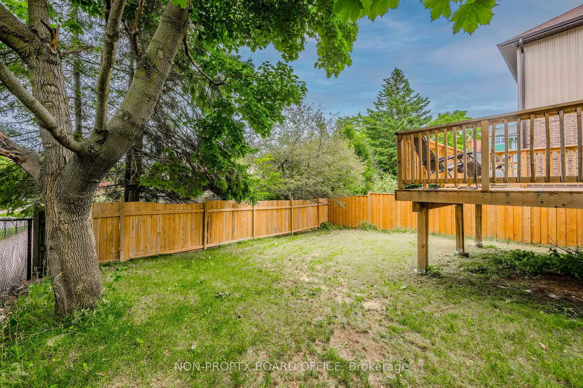Photo 36 of 24 Erbsville Court, Waterloo — HOMEH