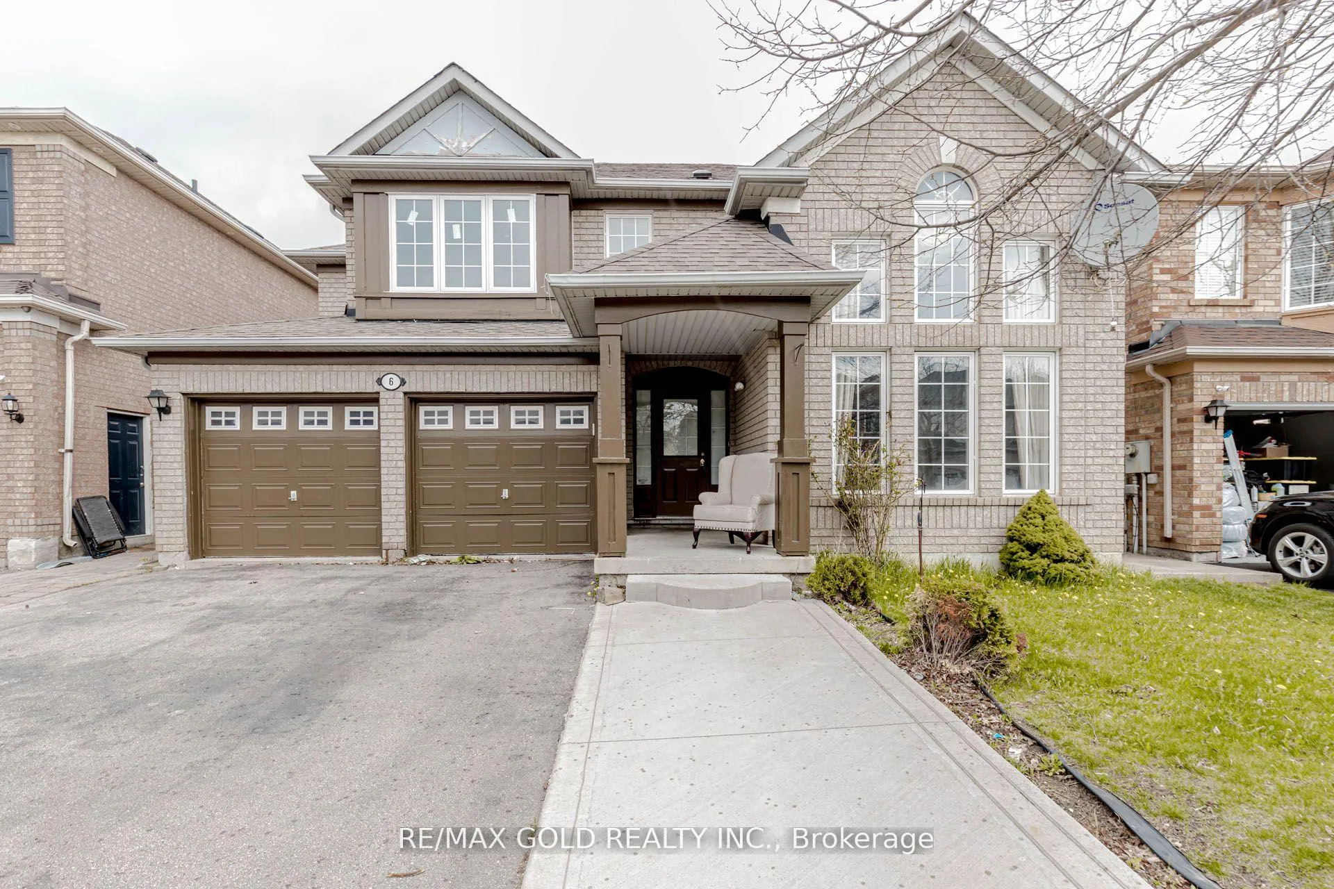 Front of 6 Wonder Way