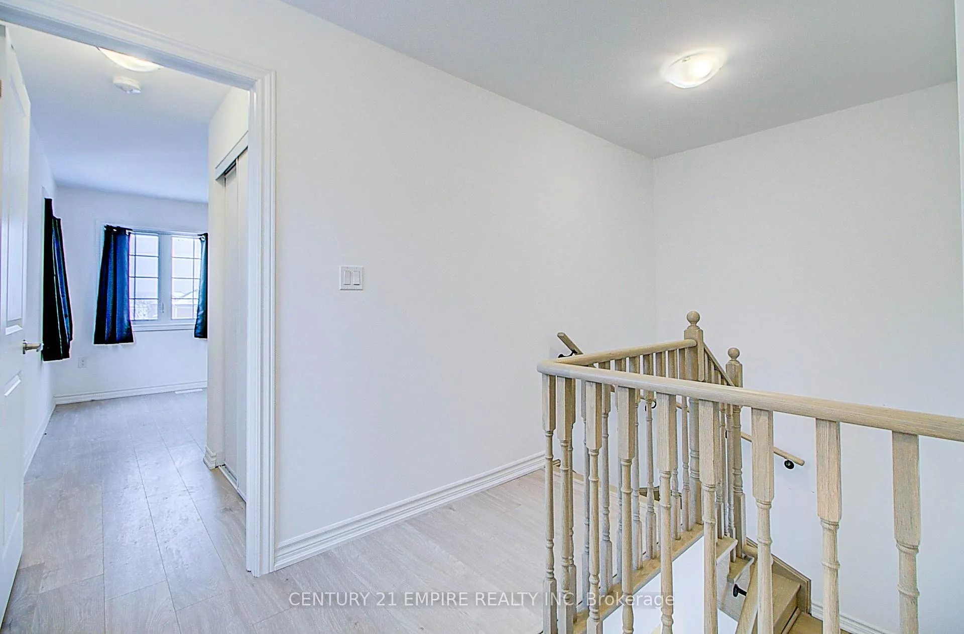 Photo 13 of 43 Pumpkin Corner Crescent, Barrie, Rural Barrie Southeast — HOMEH