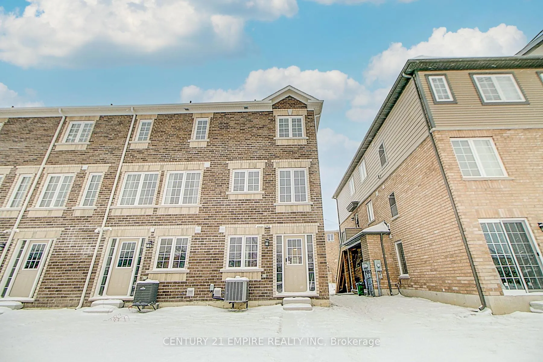 Photo 27 of 43 Pumpkin Corner Crescent, Barrie, Rural Barrie Southeast — HOMEH