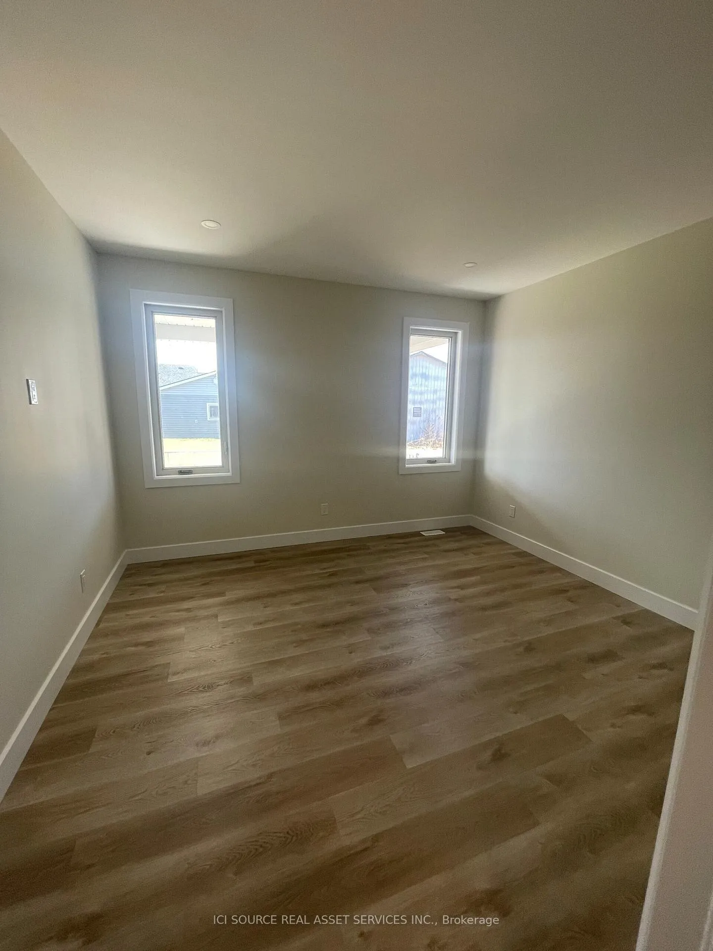 Photo 10 of 8 Yellow Bridge Crescent, Chatham-Kent, Raleigh — HOMEH
