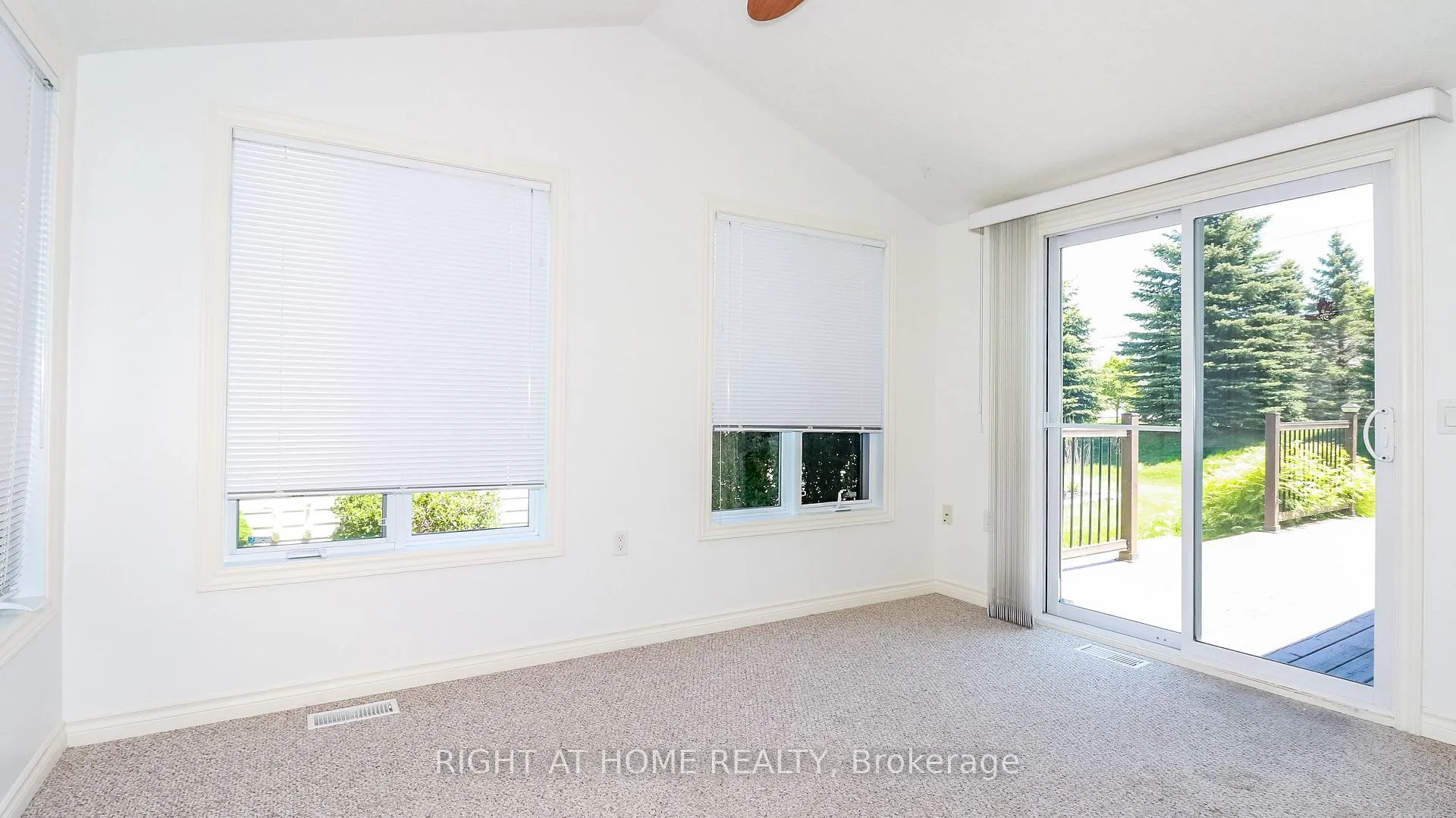 Photo 11 of 14 Illinois Crescent, Wasaga Beach — HOMEH
