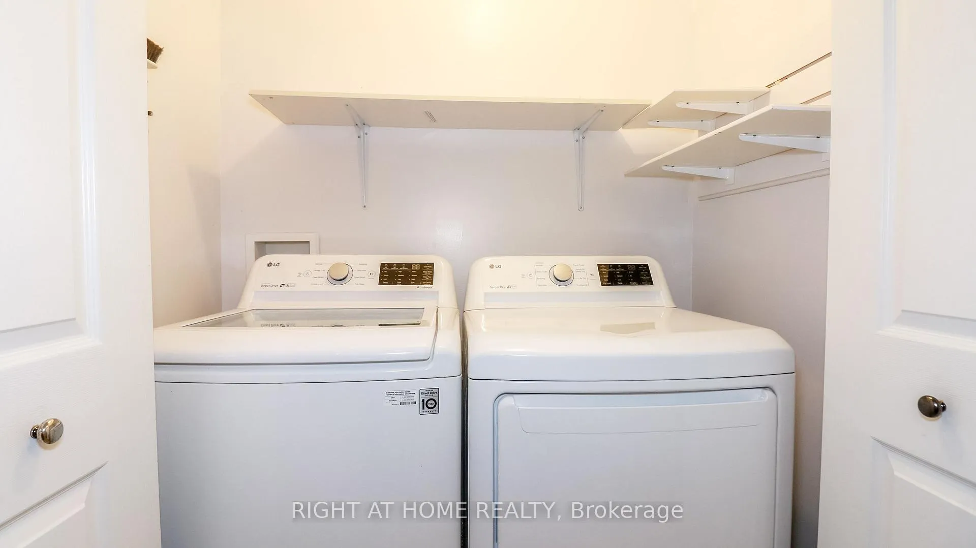 Photo 16 of 14 Illinois Crescent, Wasaga Beach — HOMEH