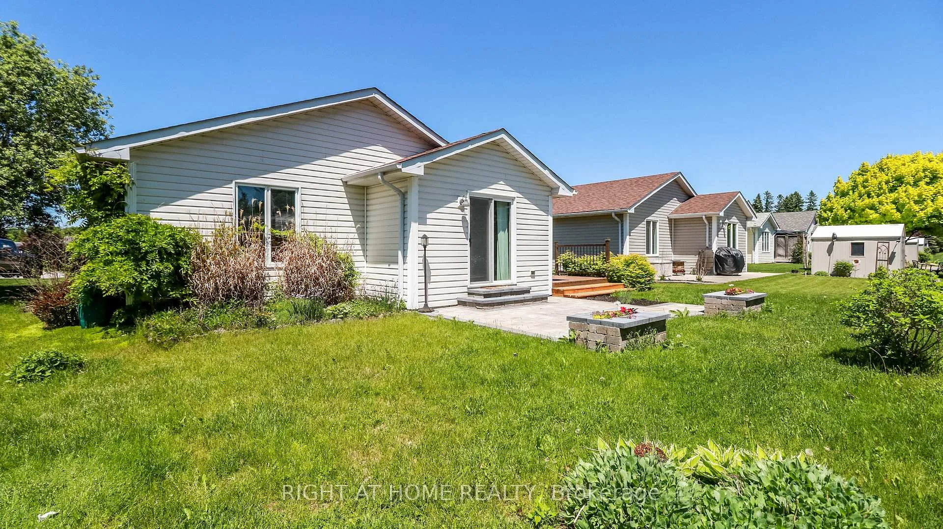Photo 20 of 14 Illinois Crescent, Wasaga Beach — HOMEH