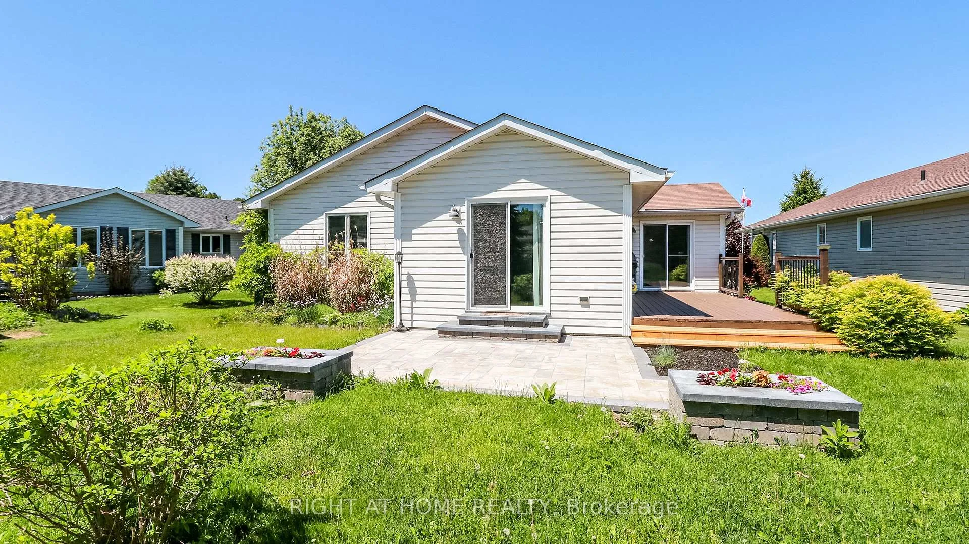 Photo 21 of 14 Illinois Crescent, Wasaga Beach — HOMEH