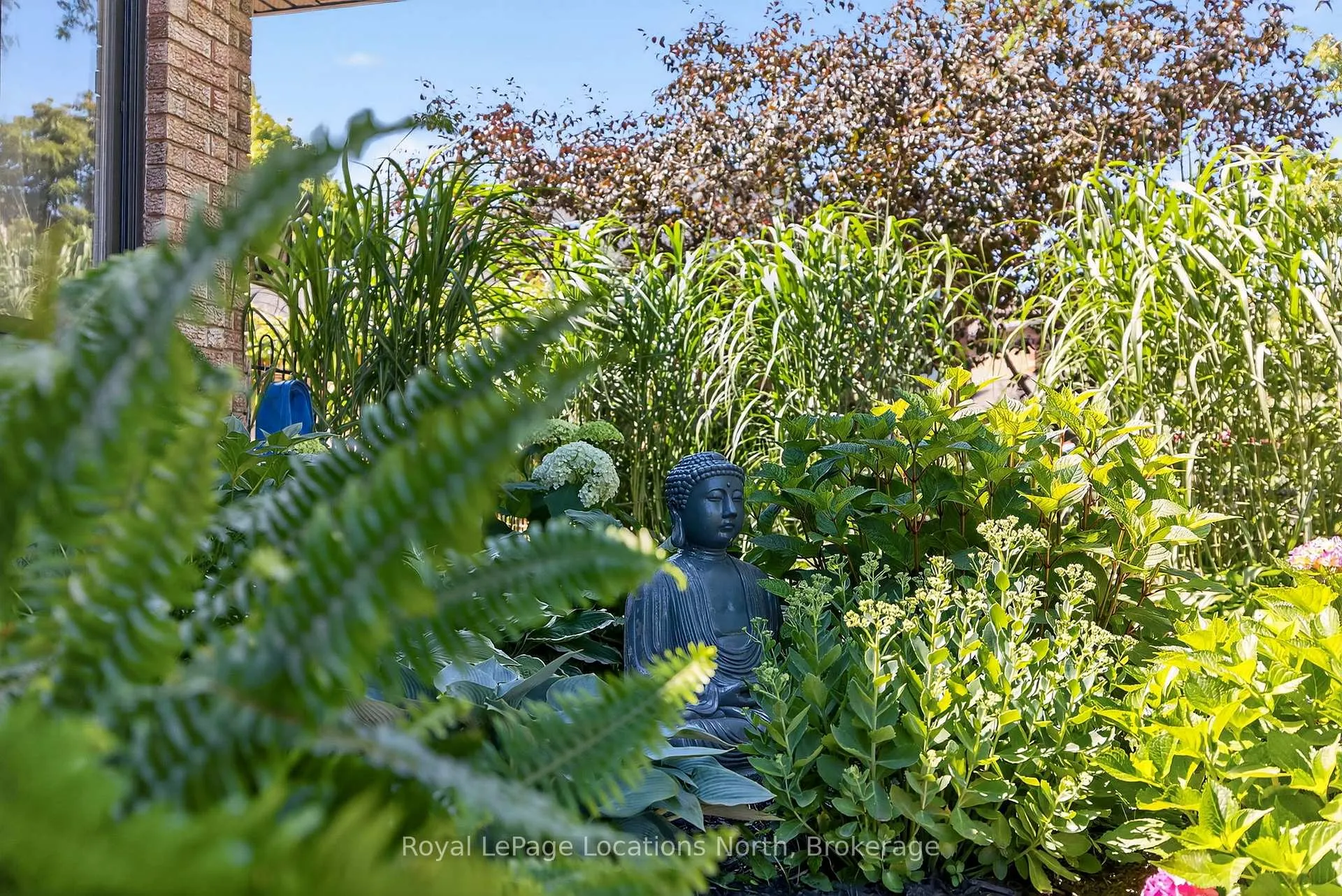 Photo 6 of 8 Burnside Court, Collingwood — HOMEH