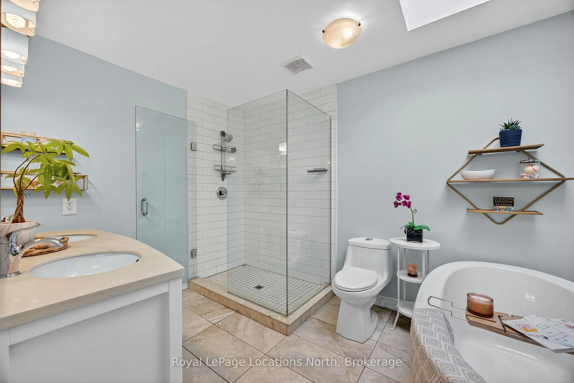 Photo 29 of 8 Burnside Court, Collingwood — HOMEH