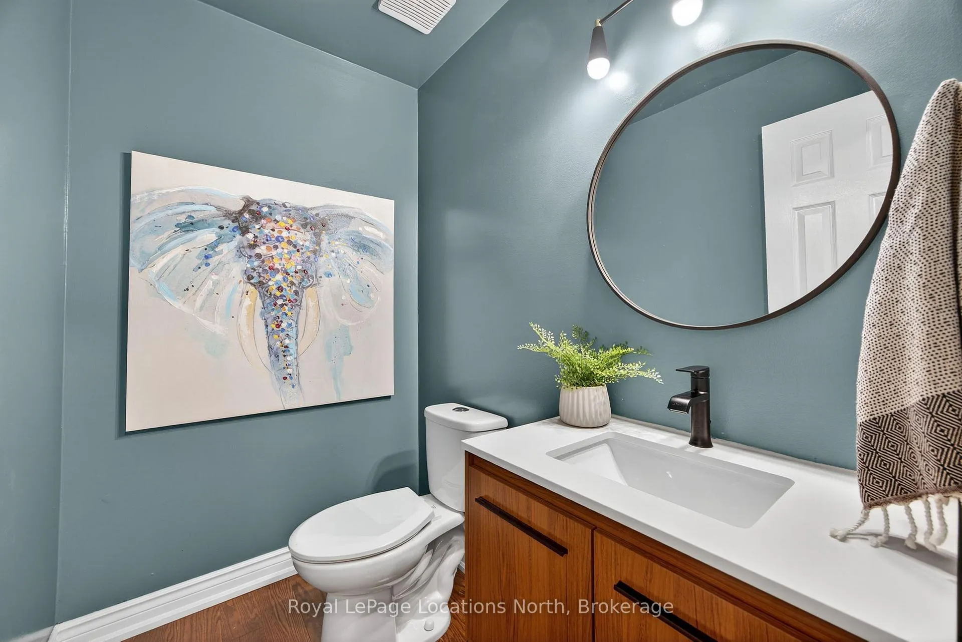 Photo 37 of 8 Burnside Court, Collingwood — HOMEH