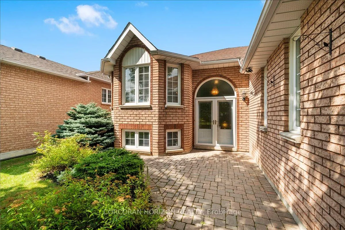 Photo 4 of 312 Harvie Road, Barrie, Holly — HOMEH