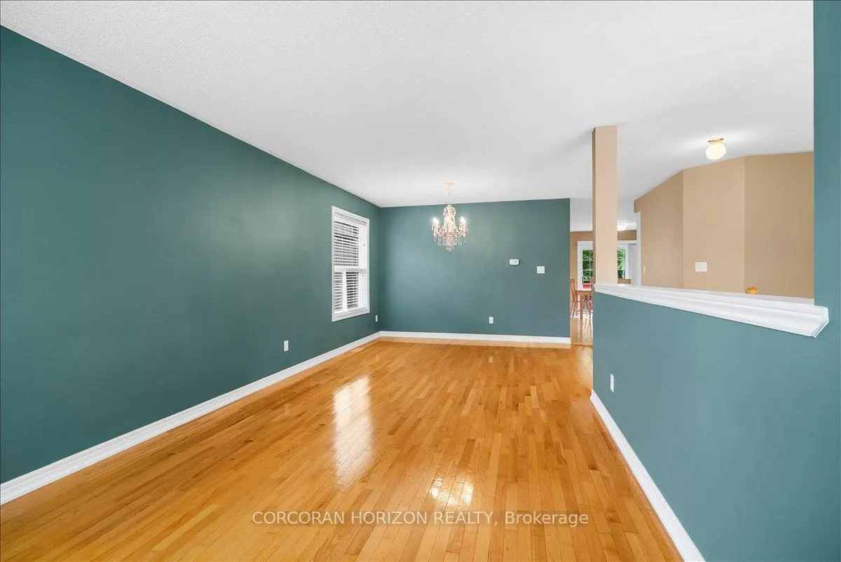 Photo 7 of 312 Harvie Road, Barrie, Holly — HOMEH