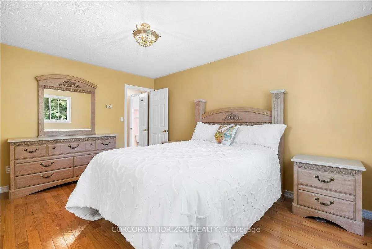Photo 18 of 312 Harvie Road, Barrie, Holly — HOMEH