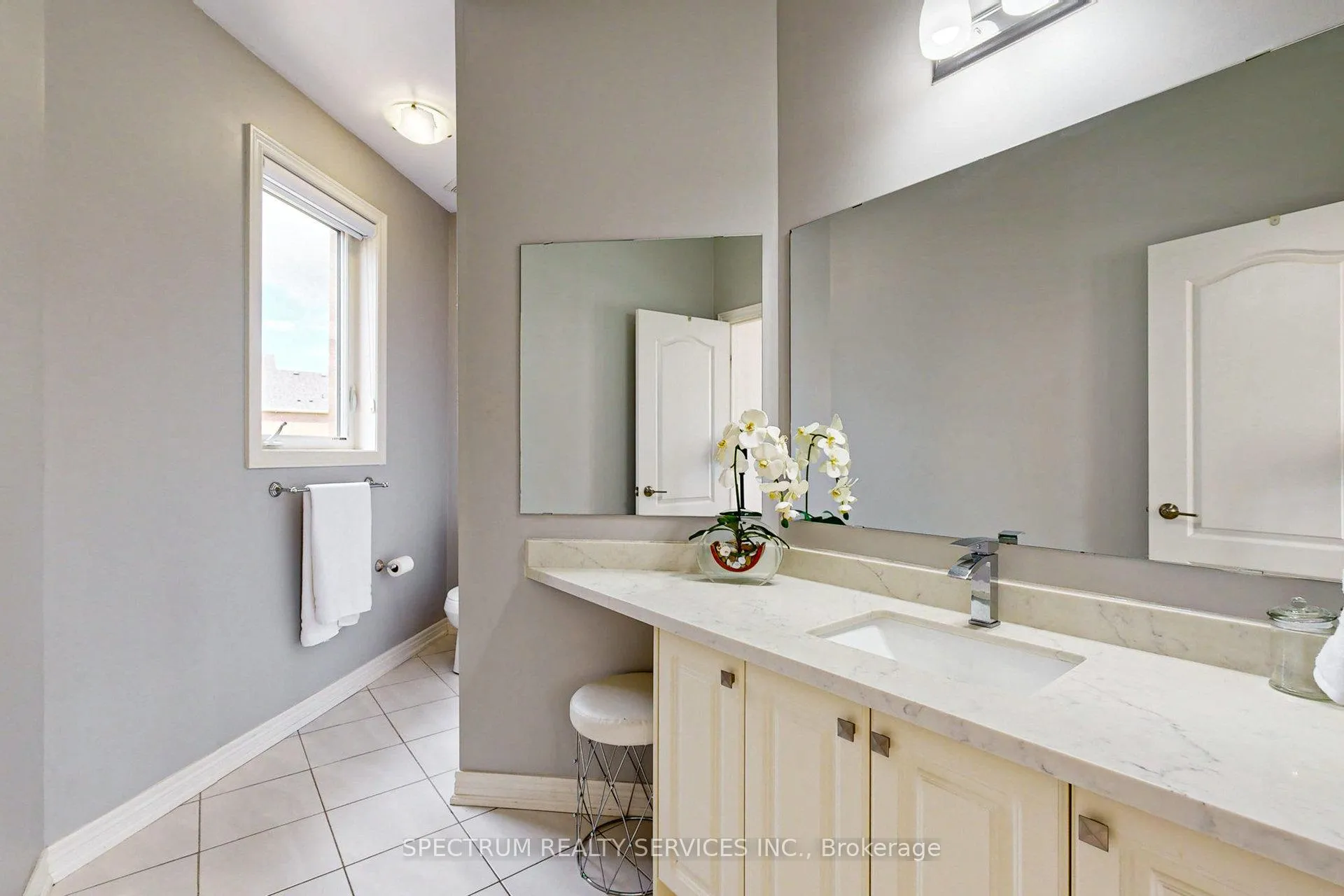 Photo 24 of 165 Trail Boulevard, Springwater, Centre Vespra — HOMEH