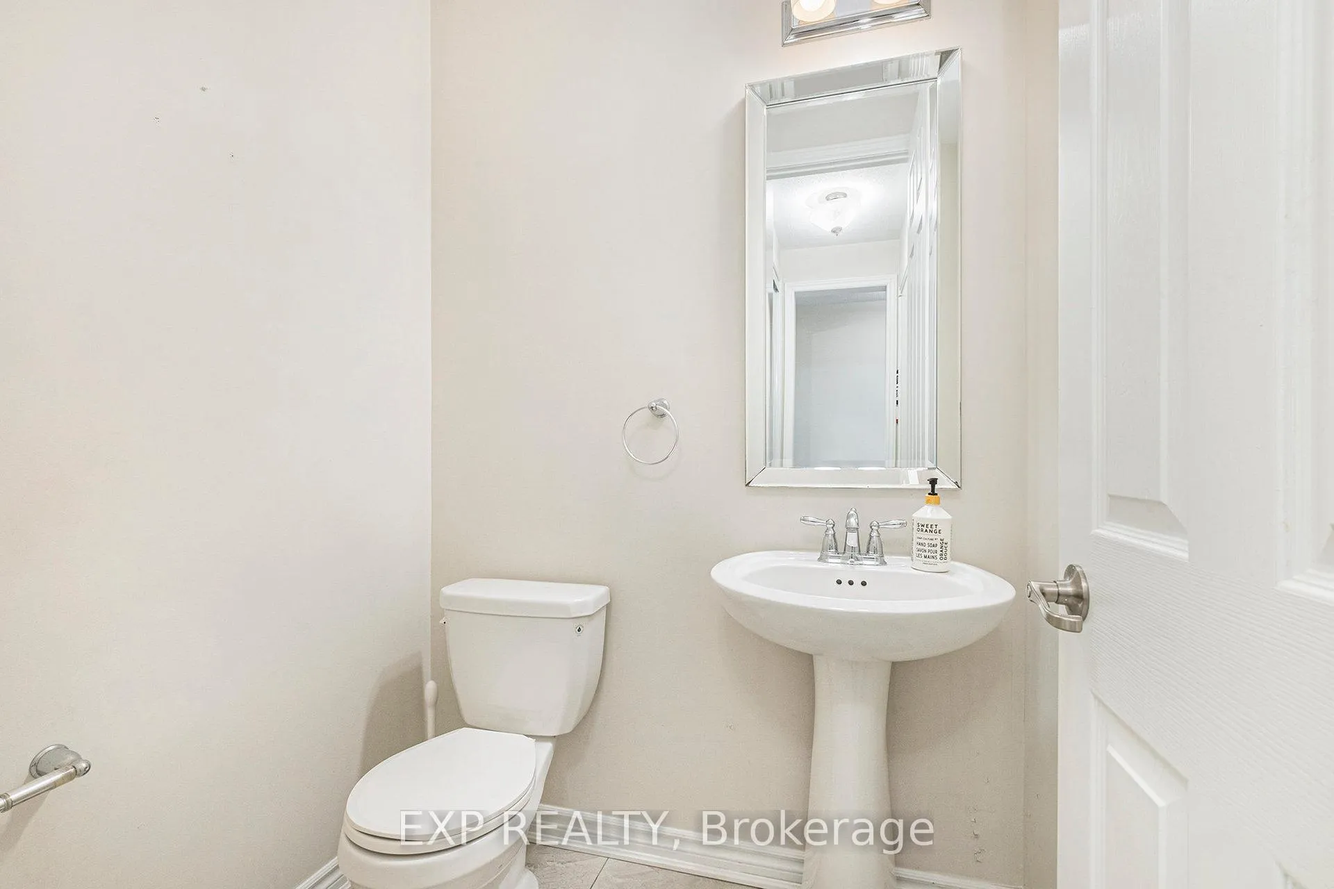 Photo 7 of 186 Lamprey Street, Ottawa, Barrhaven - Half Moon Bay — HOMEH