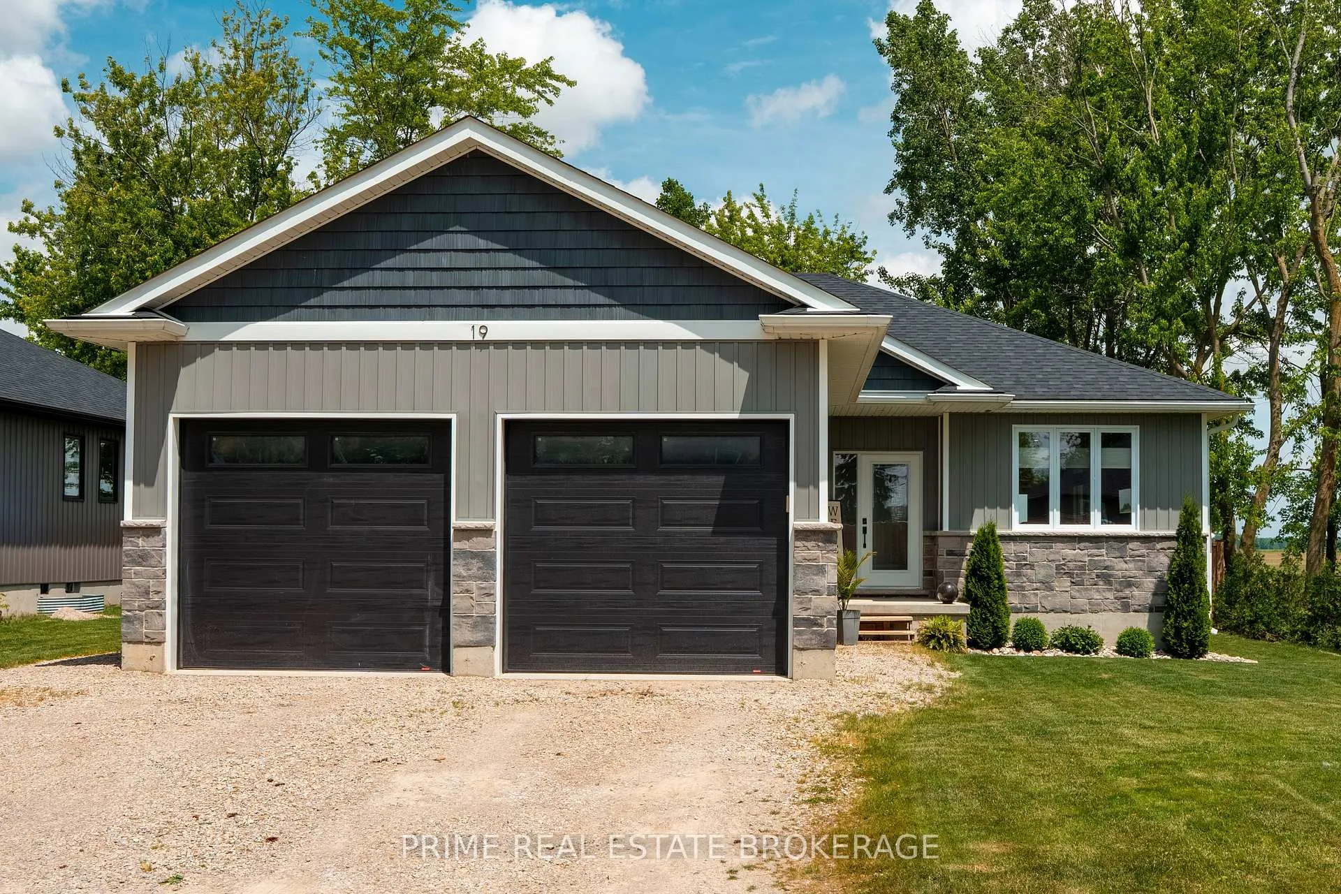 Photo 1 of 19 Middle Street, South Huron, Exeter — HOMEH