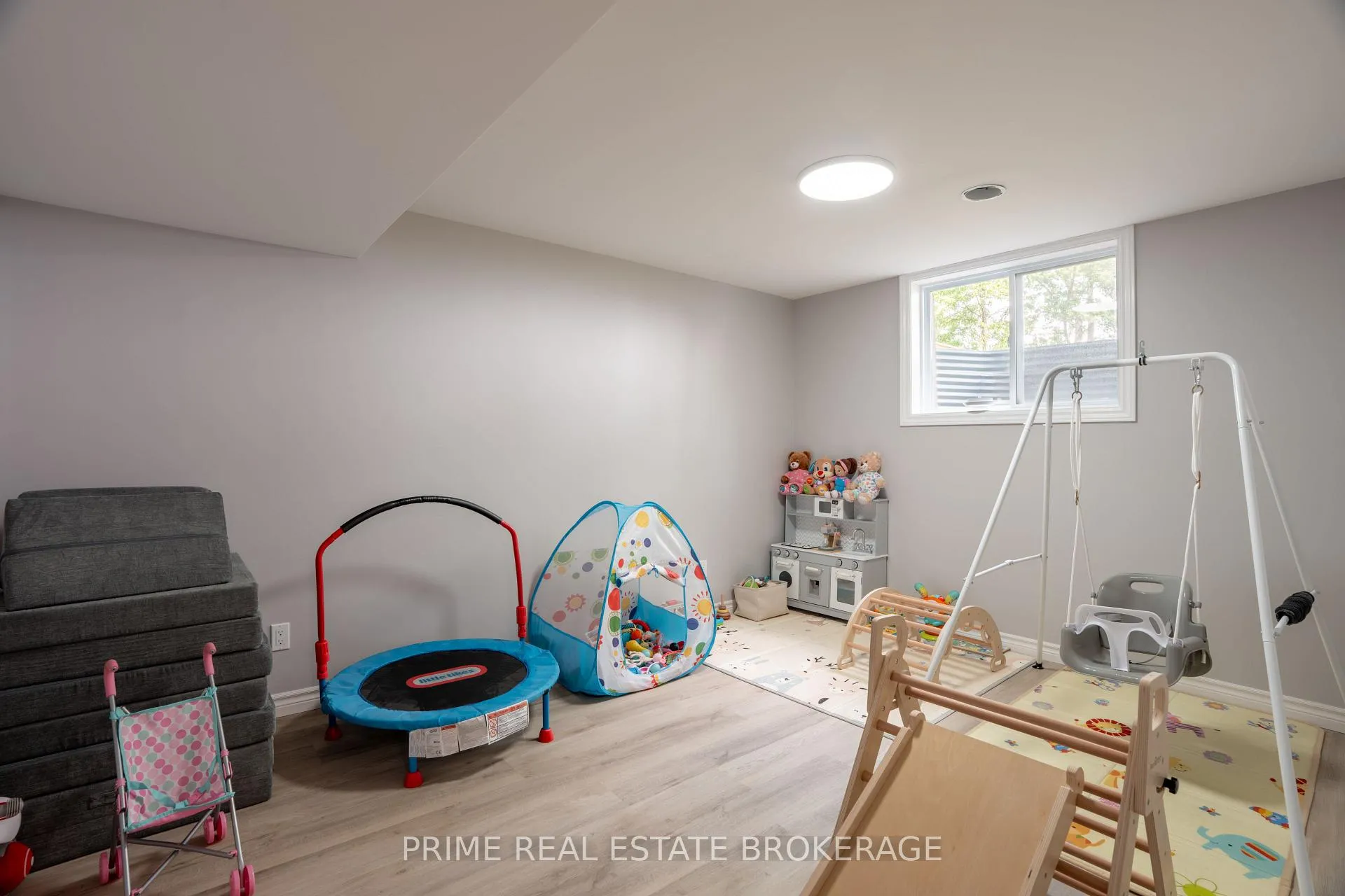 Photo 26 of 19 Middle Street, South Huron, Exeter — HOMEH