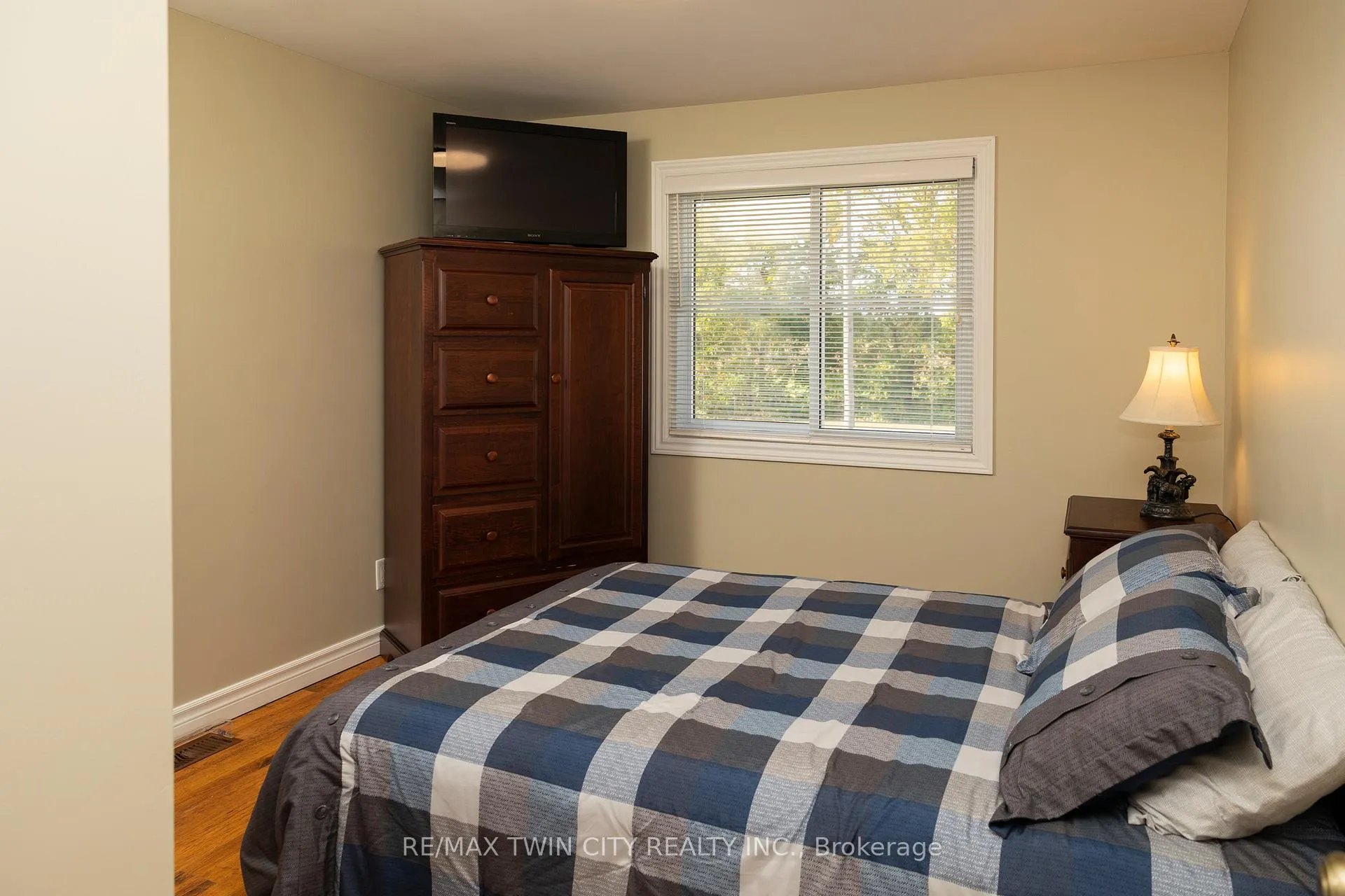 Photo 25 of 93 Norwich Road, Brant, Oakland — HOMEH