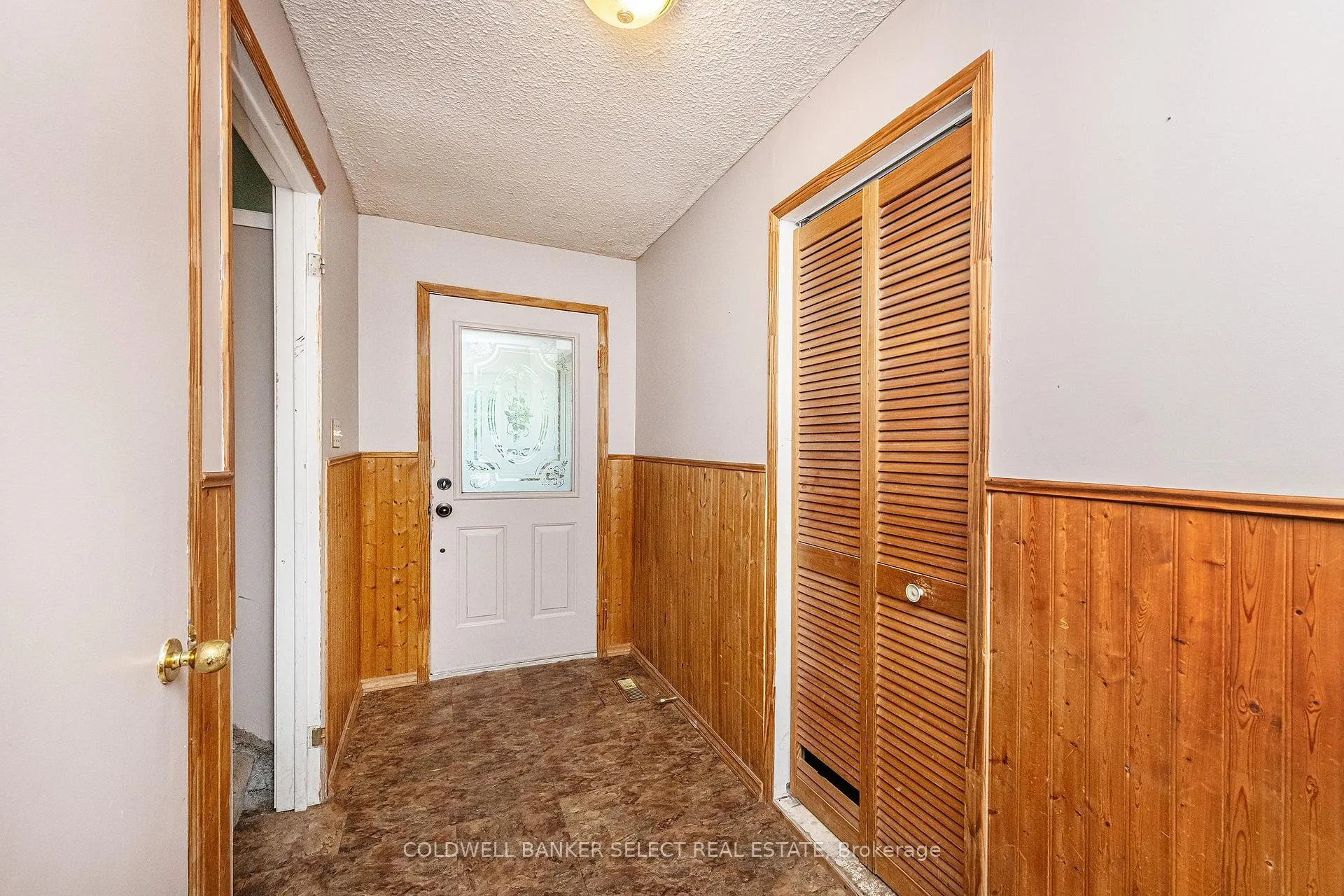 Photo 2 of 282 Whitehead Crescent, Caledon, Bolton North — HOMEH