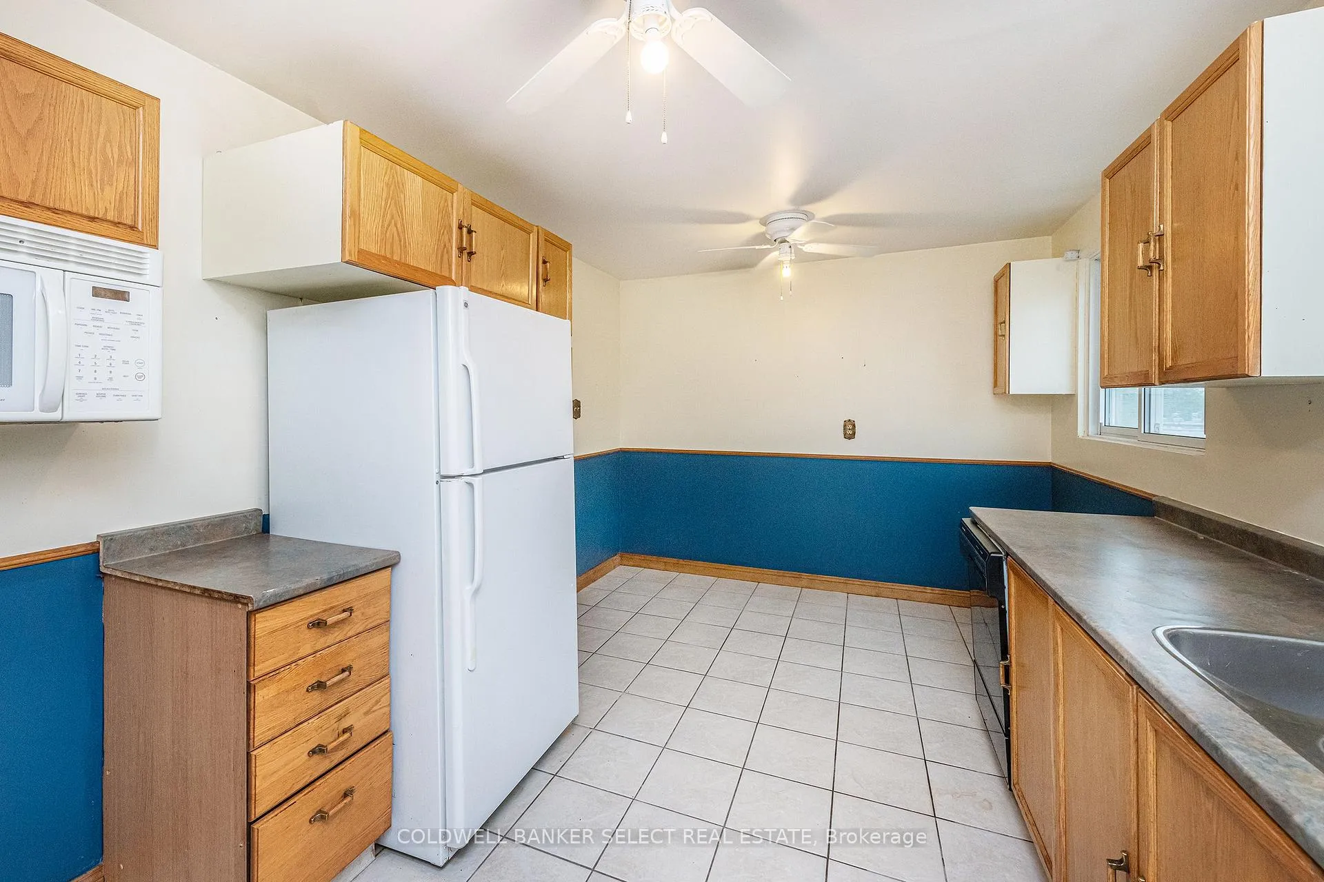 Photo 3 of 282 Whitehead Crescent, Caledon, Bolton North — HOMEH